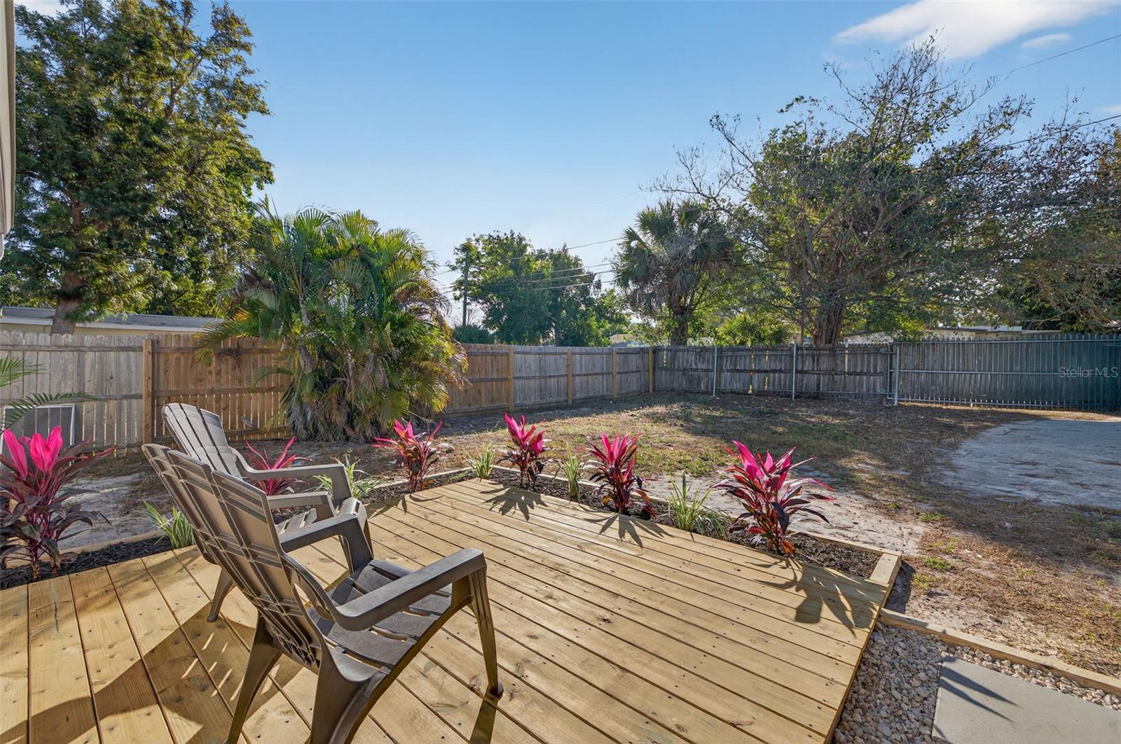 RIDGE CREST - Residential