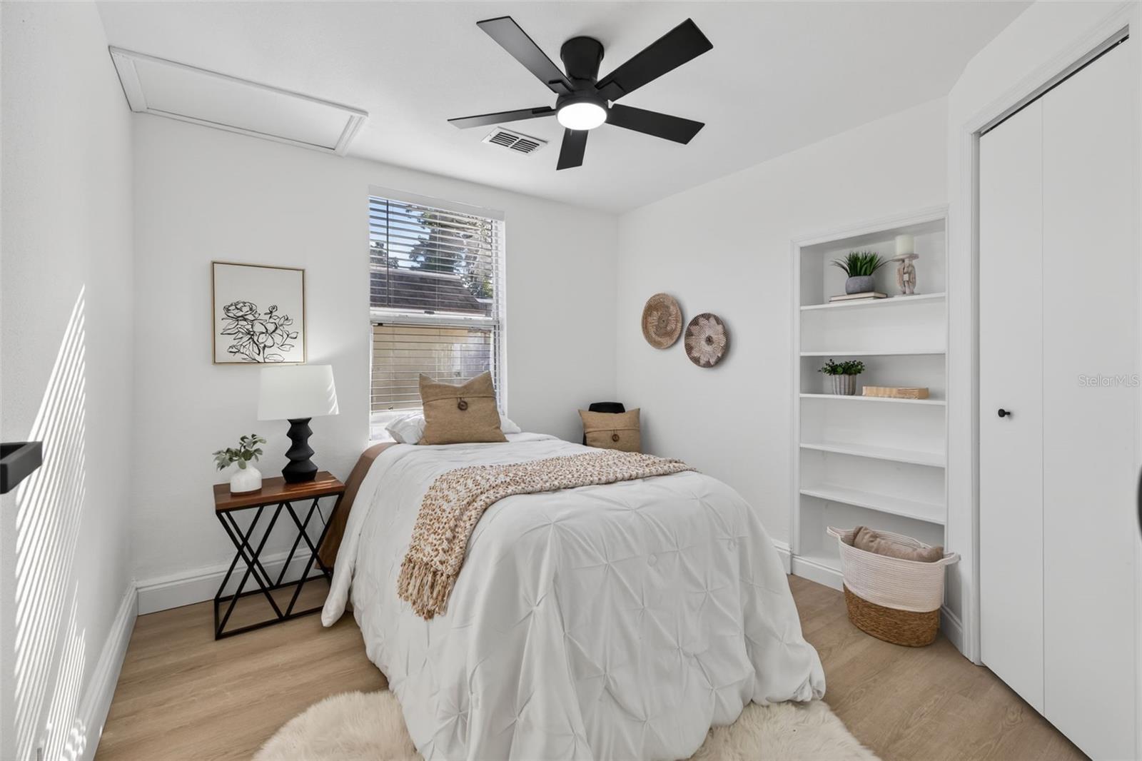 RIDGE CREST - Residential