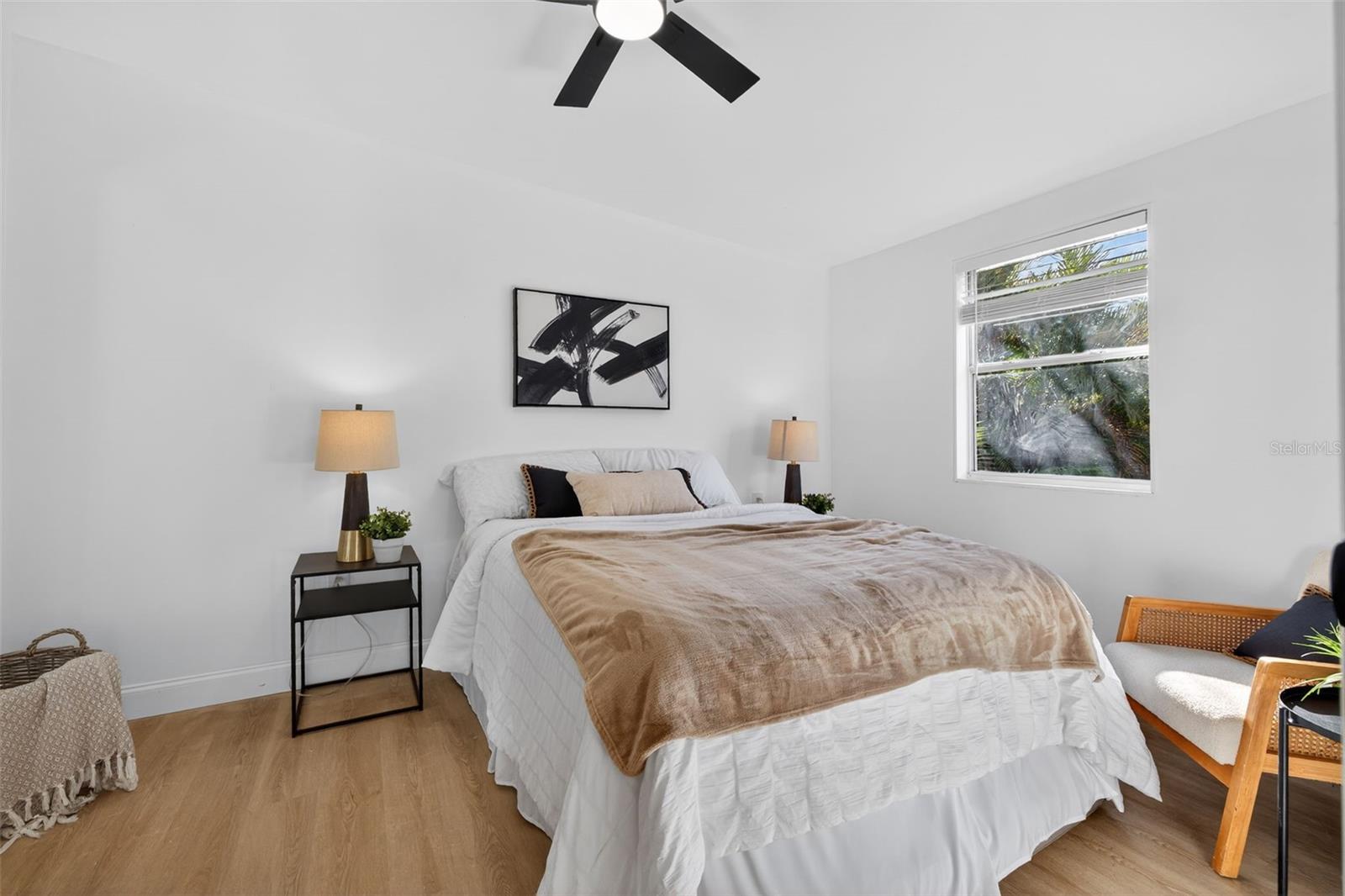 RIDGE CREST - Residential