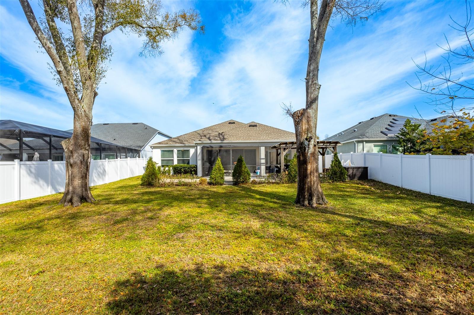 LAKESHORE OAKS SUB - Residential