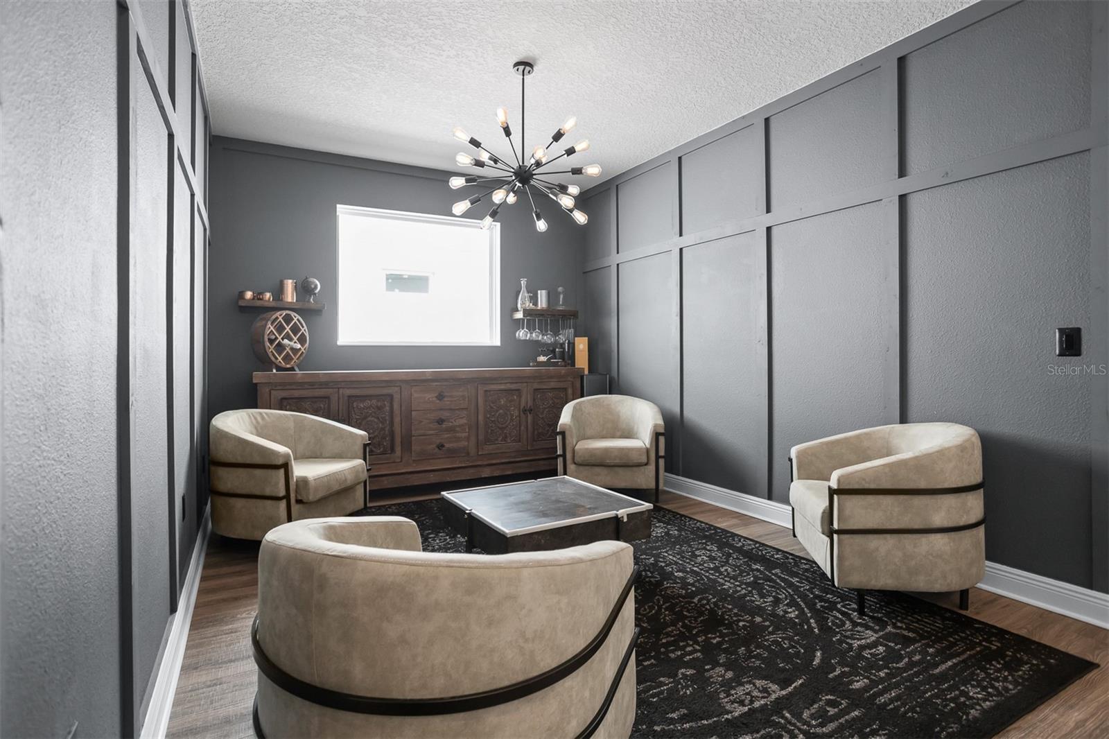 LAKESHORE OAKS SUB - Residential