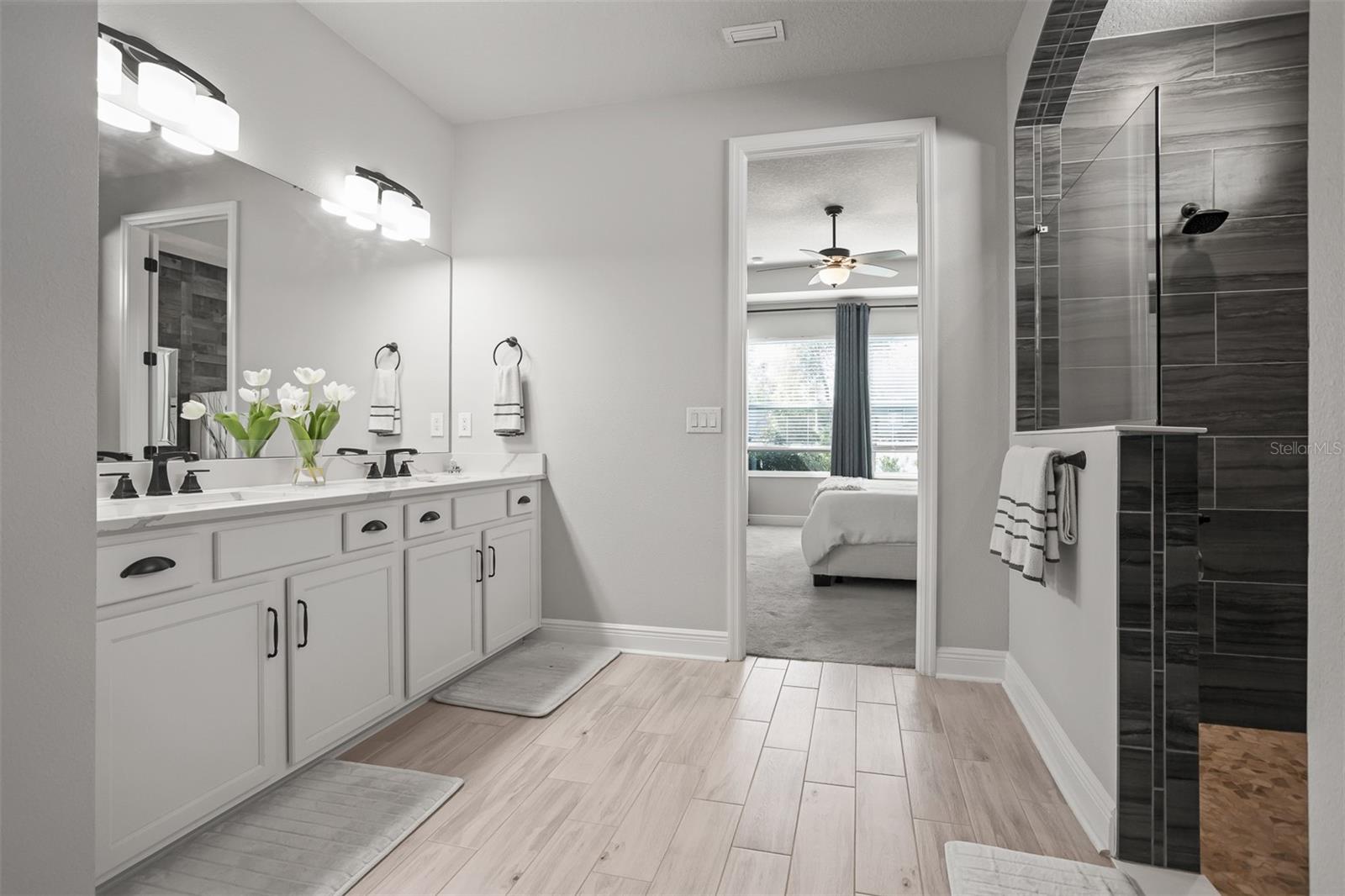 LAKESHORE OAKS SUB - Residential