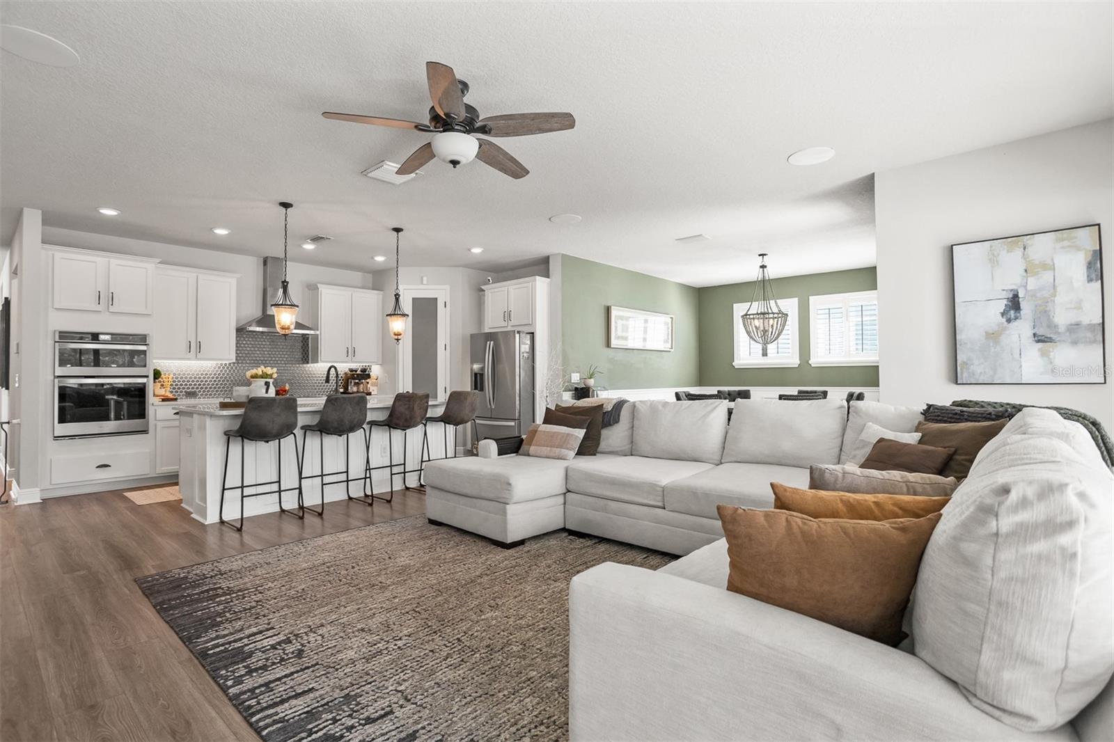 LAKESHORE OAKS SUB - Residential