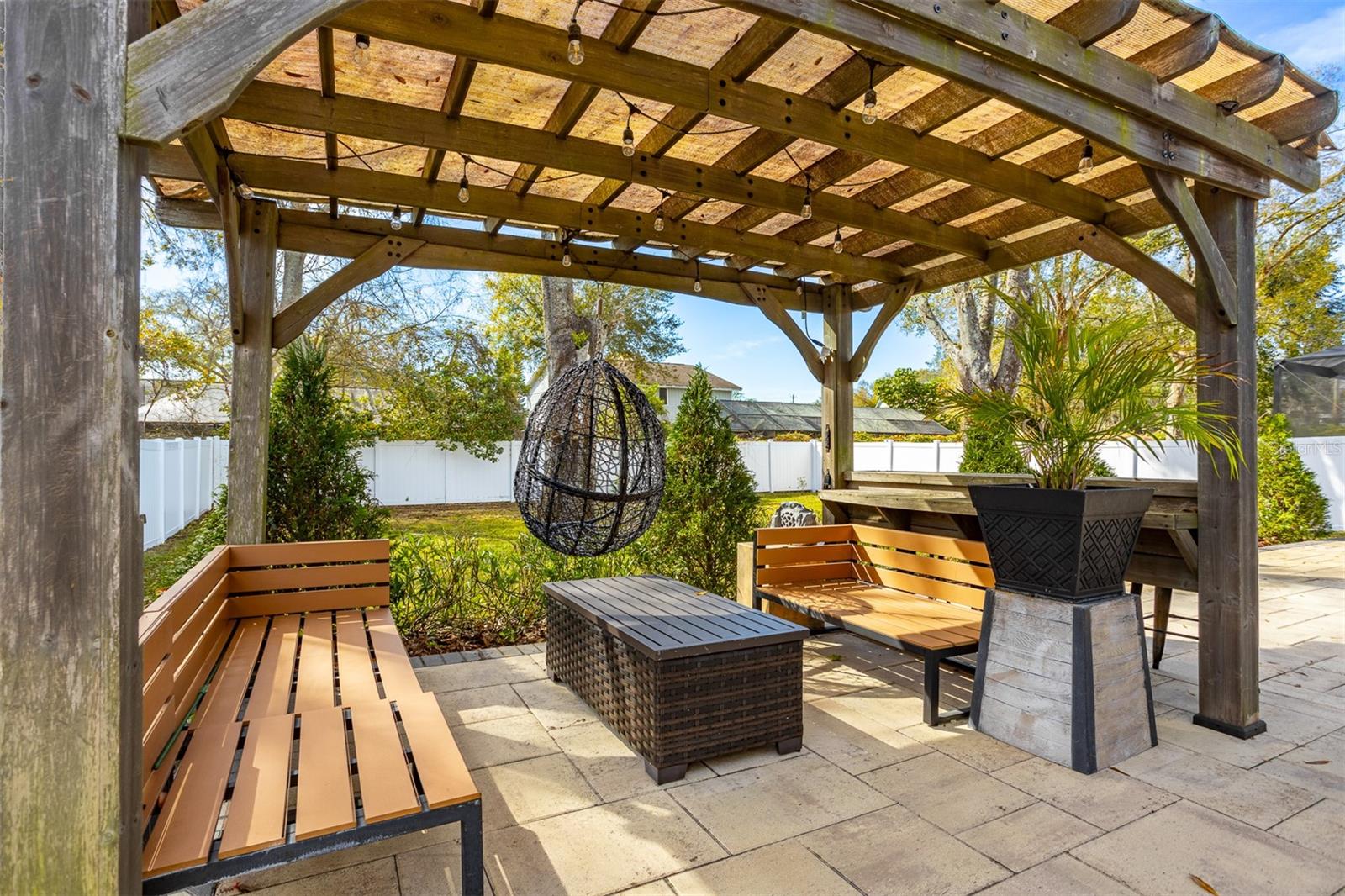 LAKESHORE OAKS SUB - Residential