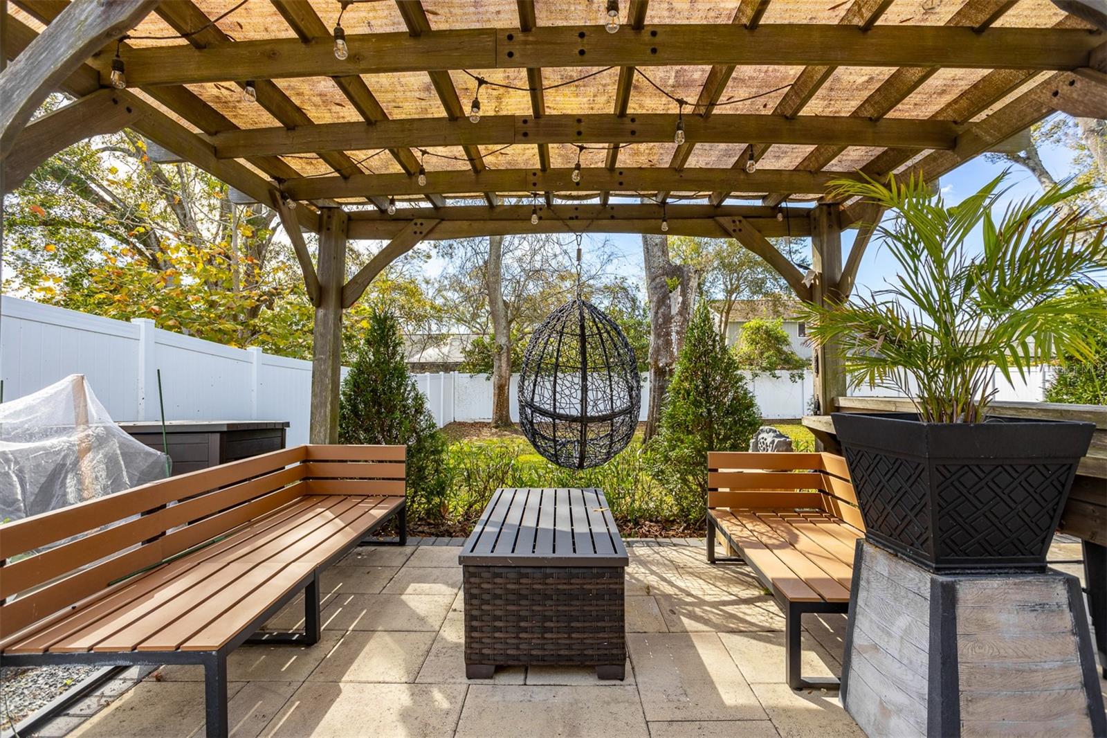 LAKESHORE OAKS SUB - Residential