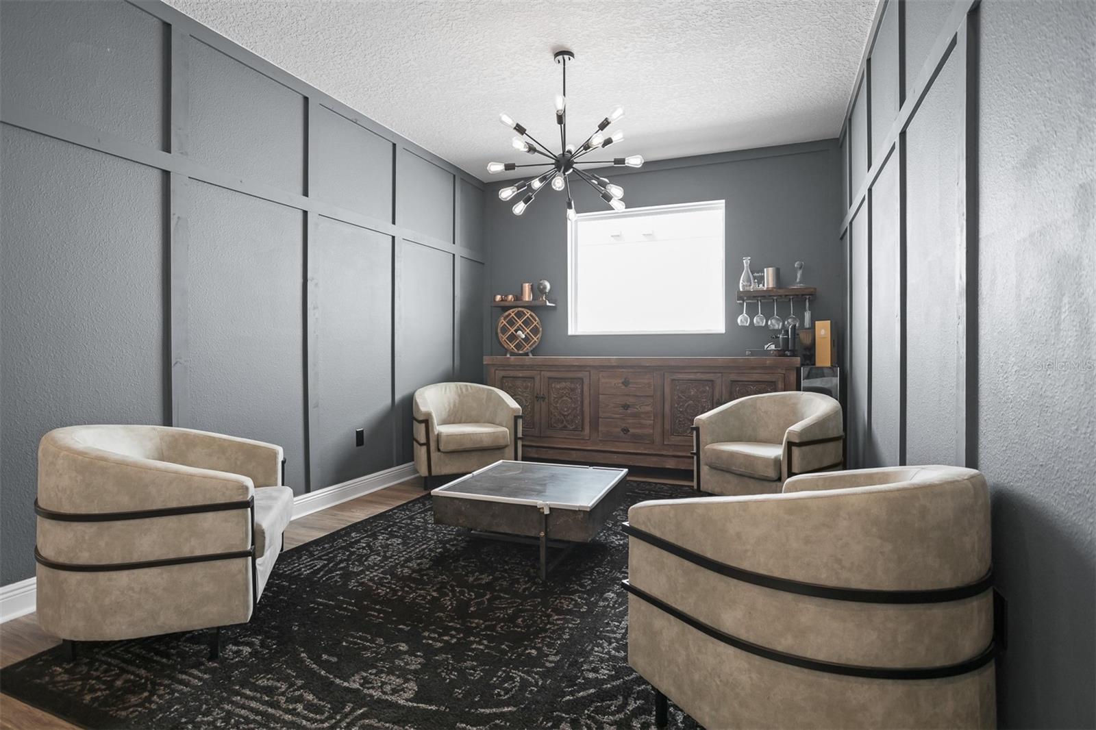 LAKESHORE OAKS SUB - Residential