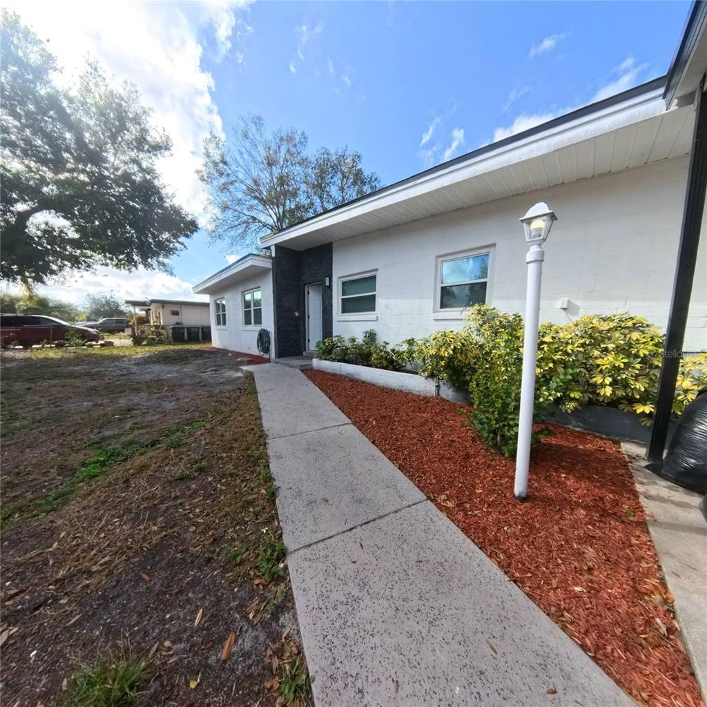 Photo of 38 N Alder Drive, Orlando, FL 32807 (MLS # O6377013)
