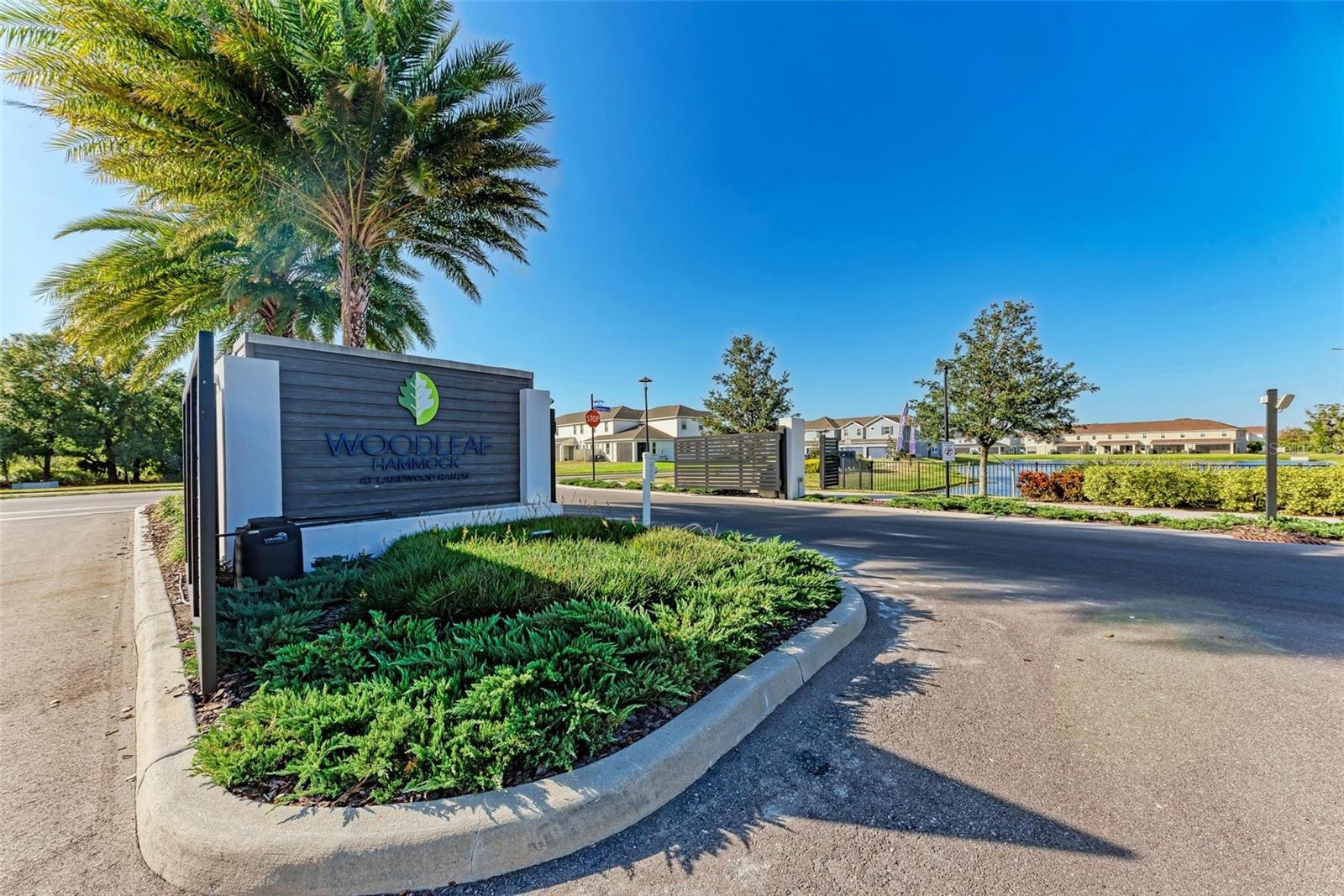 WOODLEAF HAMMOCK A REP OF A POR O - Residential Lease