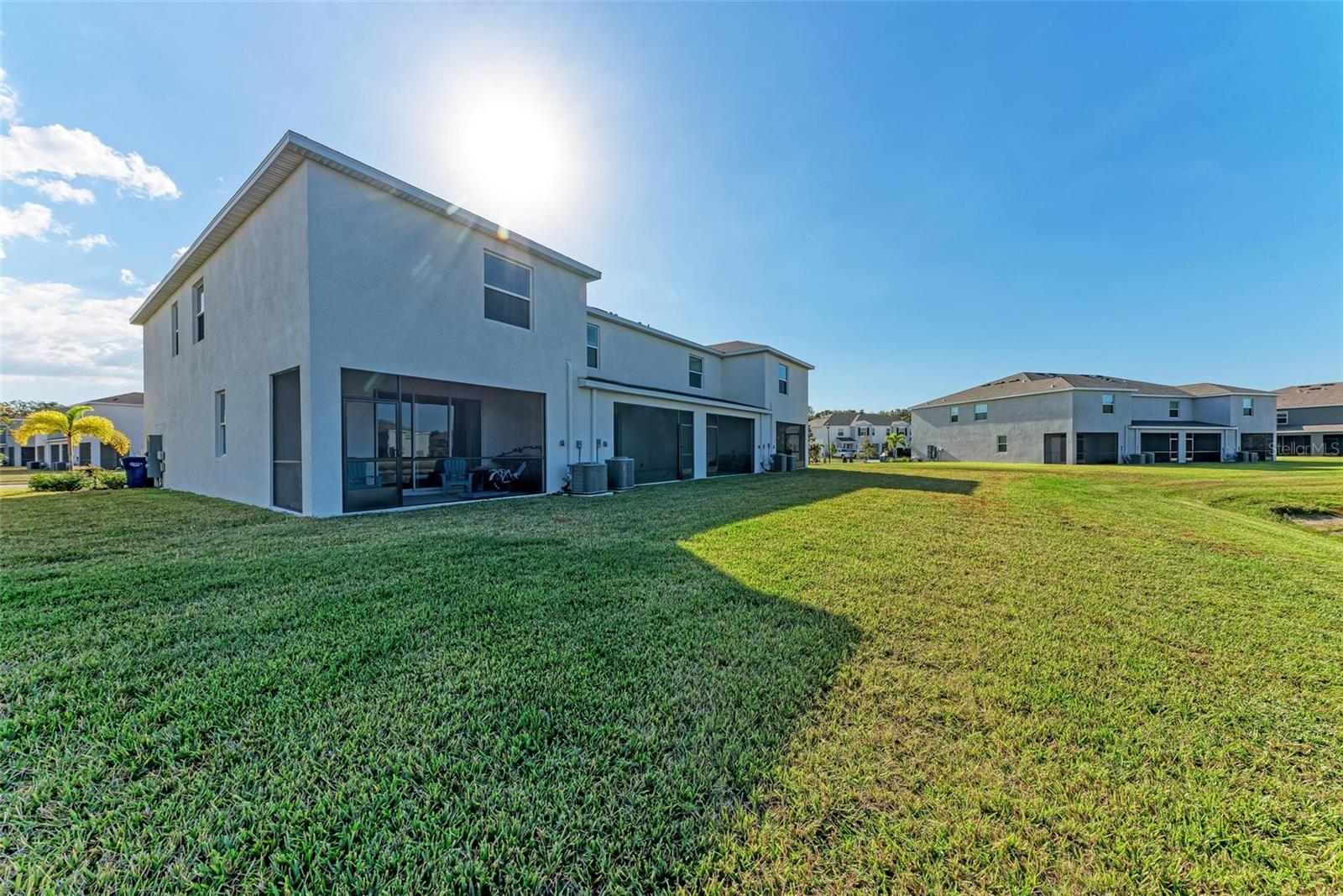 WOODLEAF HAMMOCK A REP OF A POR O - Residential Lease