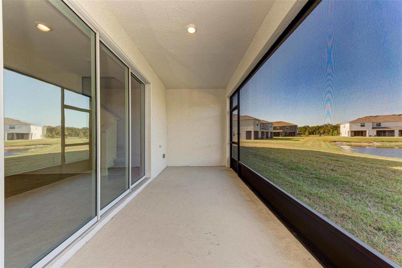 WOODLEAF HAMMOCK A REP OF A POR O - Residential Lease