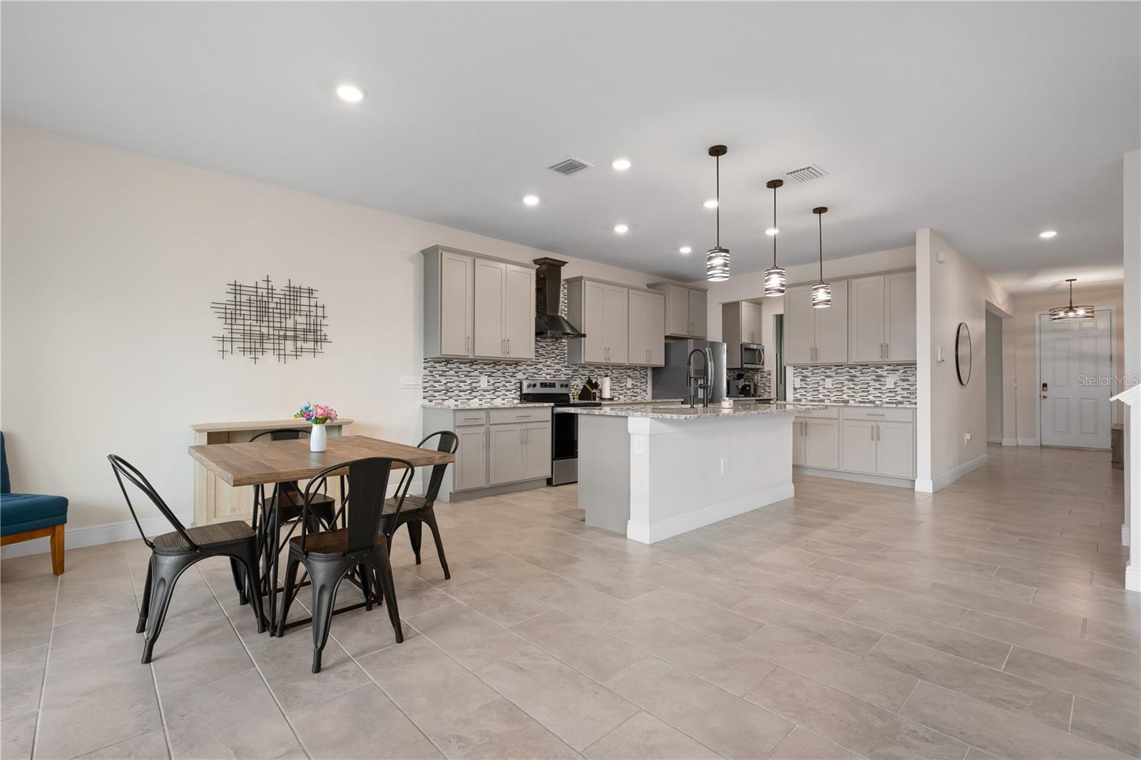 PROMENADE ESTATES PH II - Residential