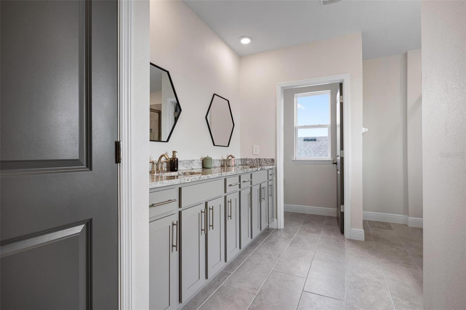 PROMENADE ESTATES PH II - Residential