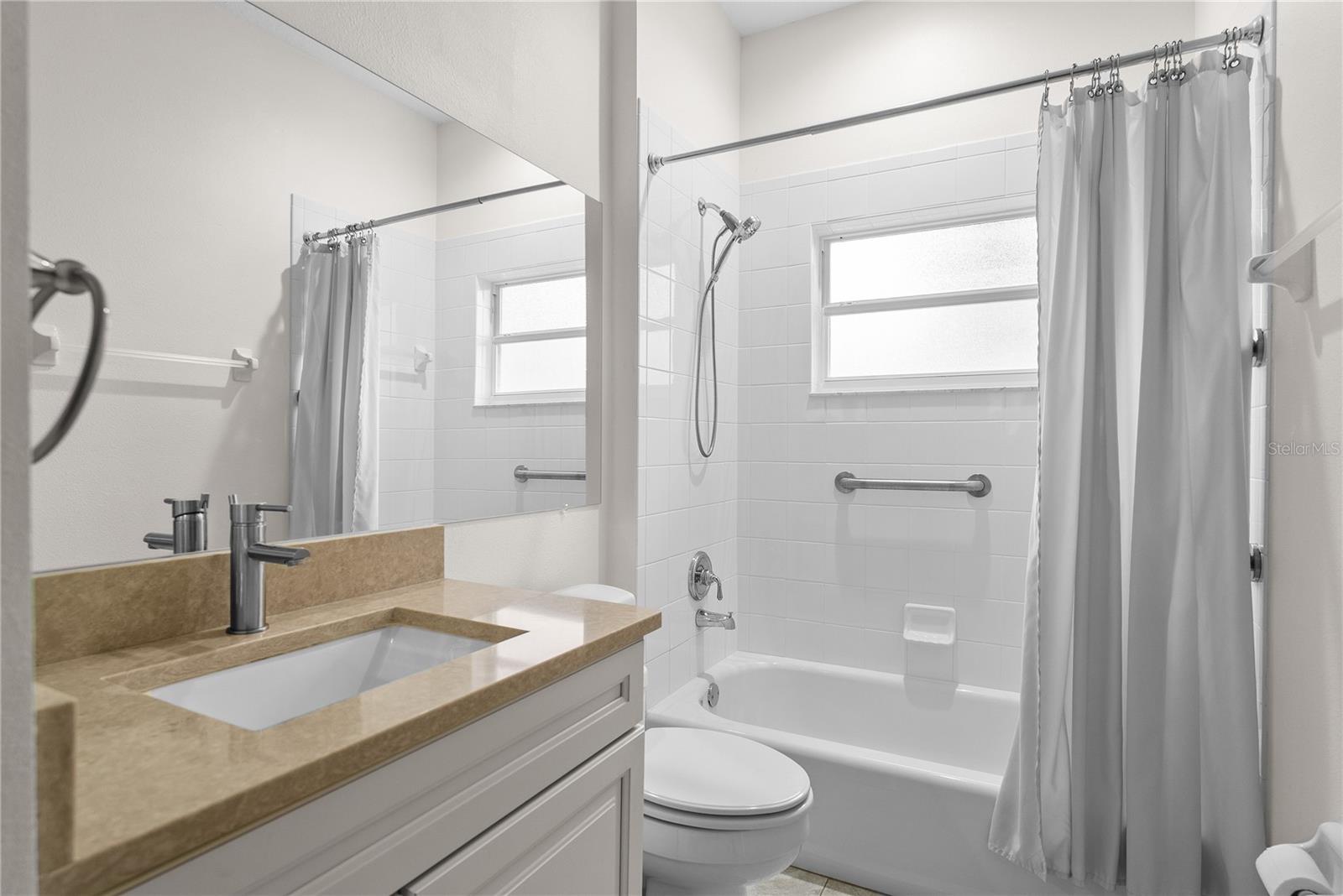 KINGS RIDGE - Residential