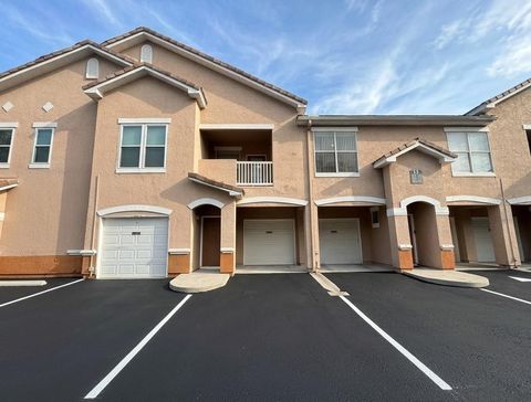 Photo of 10412 Villa View Circle #10412, Tampa, FL 33647 (MLS # O6424725)
