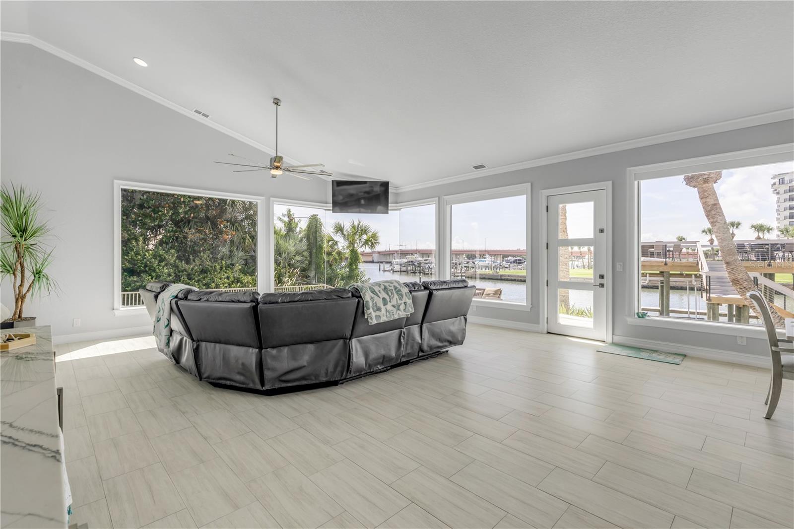 VENEZIA UNIT 07 - Residential