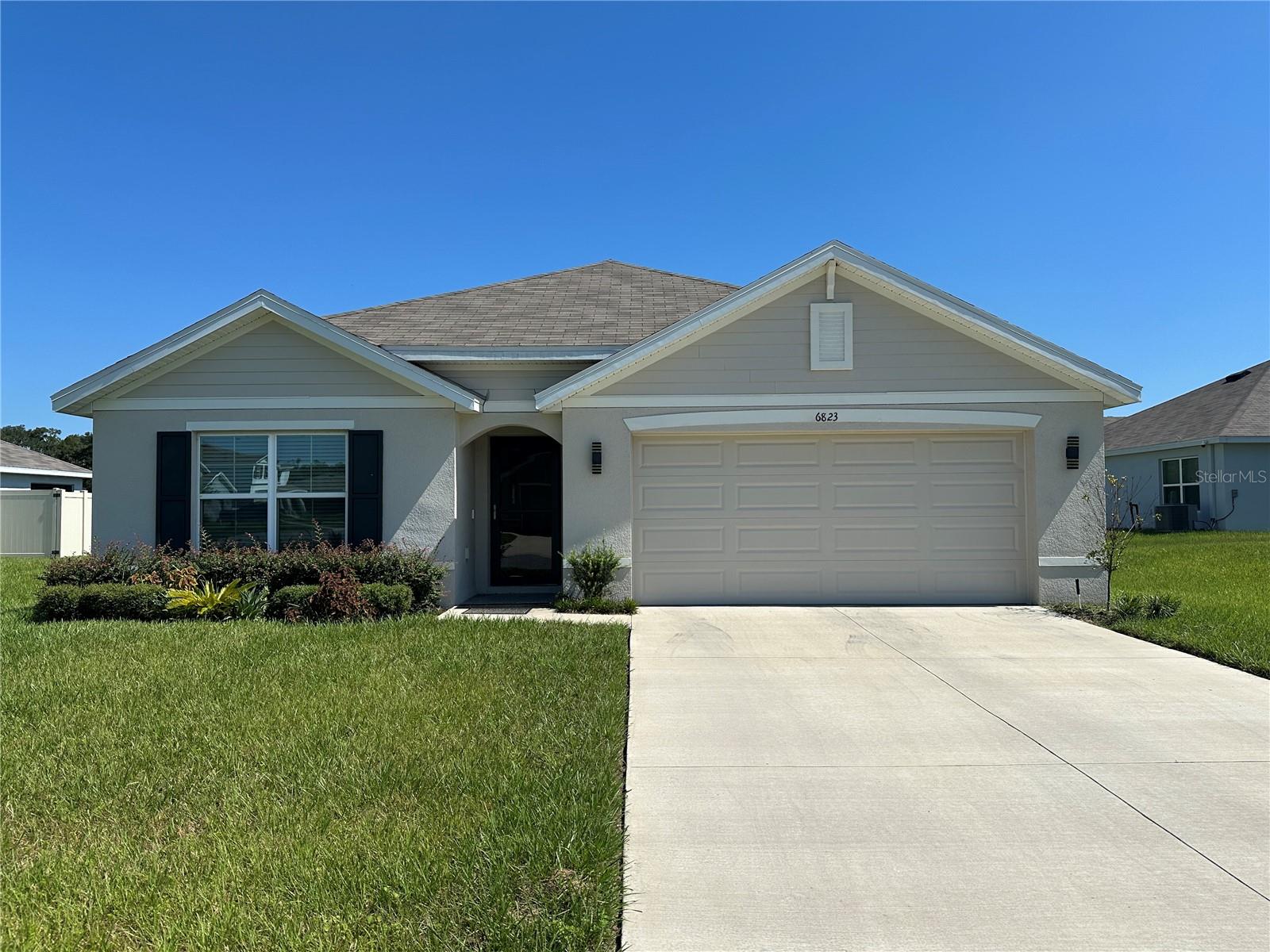 2023 4/2 BUILD IN THE BEAUTIFUL AUTUMN GLEN COMMUNITY, WITH MANY UPGRADES, FULLY FENCED IN YARD, IRRIGATION SYSTEM, CEILING
STORAGE IN GARAGE, WASHER DRYER AND DEEP FREEZER STAY, 12 MONTH LEASE, FIRST, LAST
AND SECURITY DEPOSIT REQUIRED. SMALL DOG OR CAT OKAY, WITH PET FEE. CALL TO SEE TODAY!