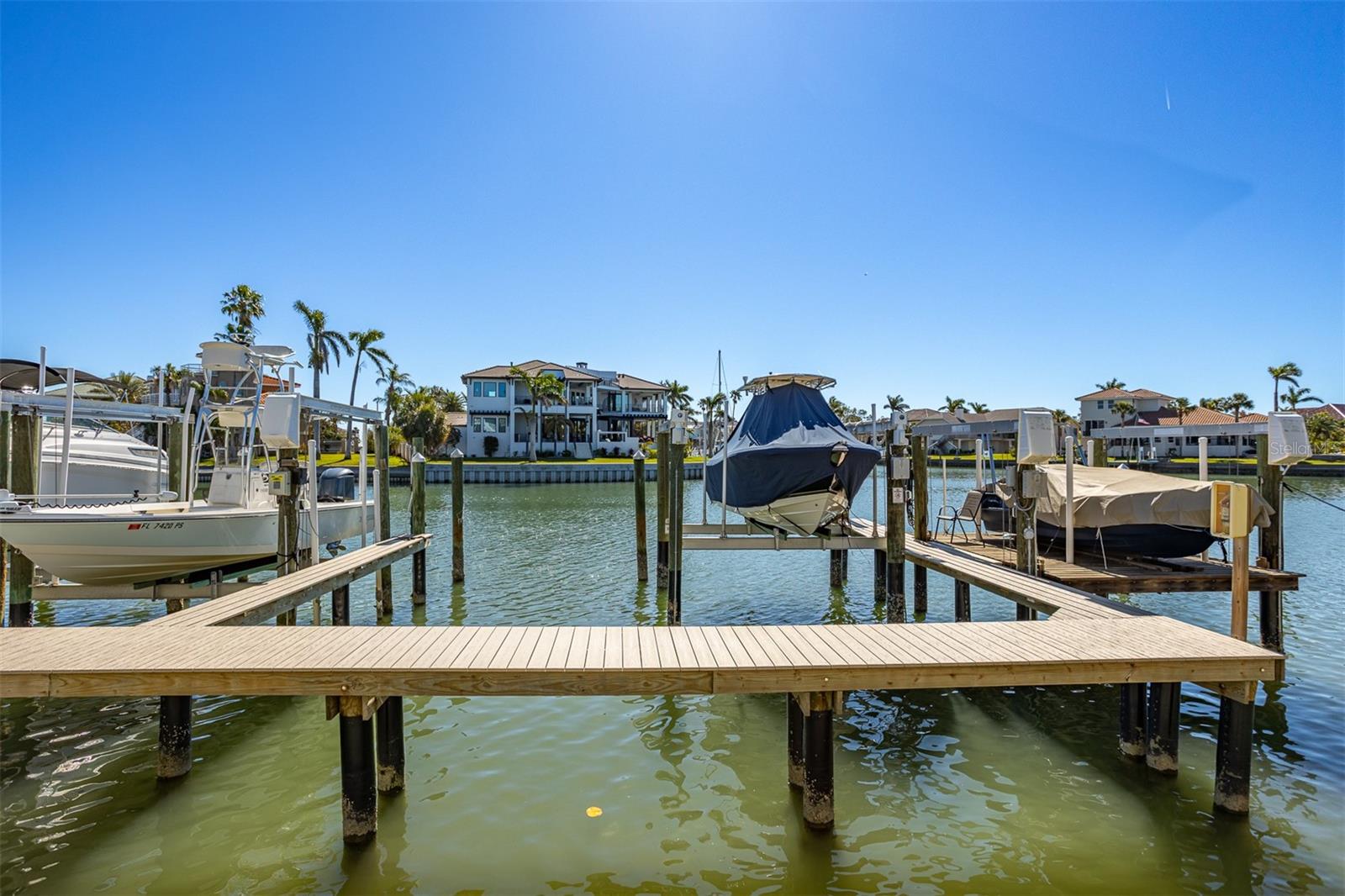 545 PINELLAS BAYWAY S 109