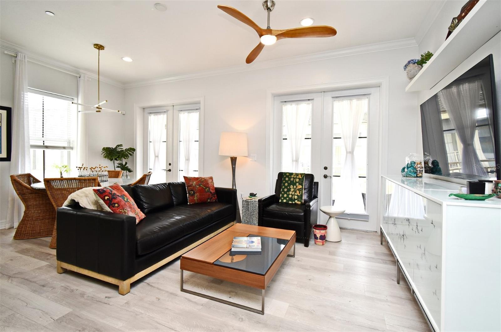CARLYLE RESIDENCES AT CELEBRATION - Residential