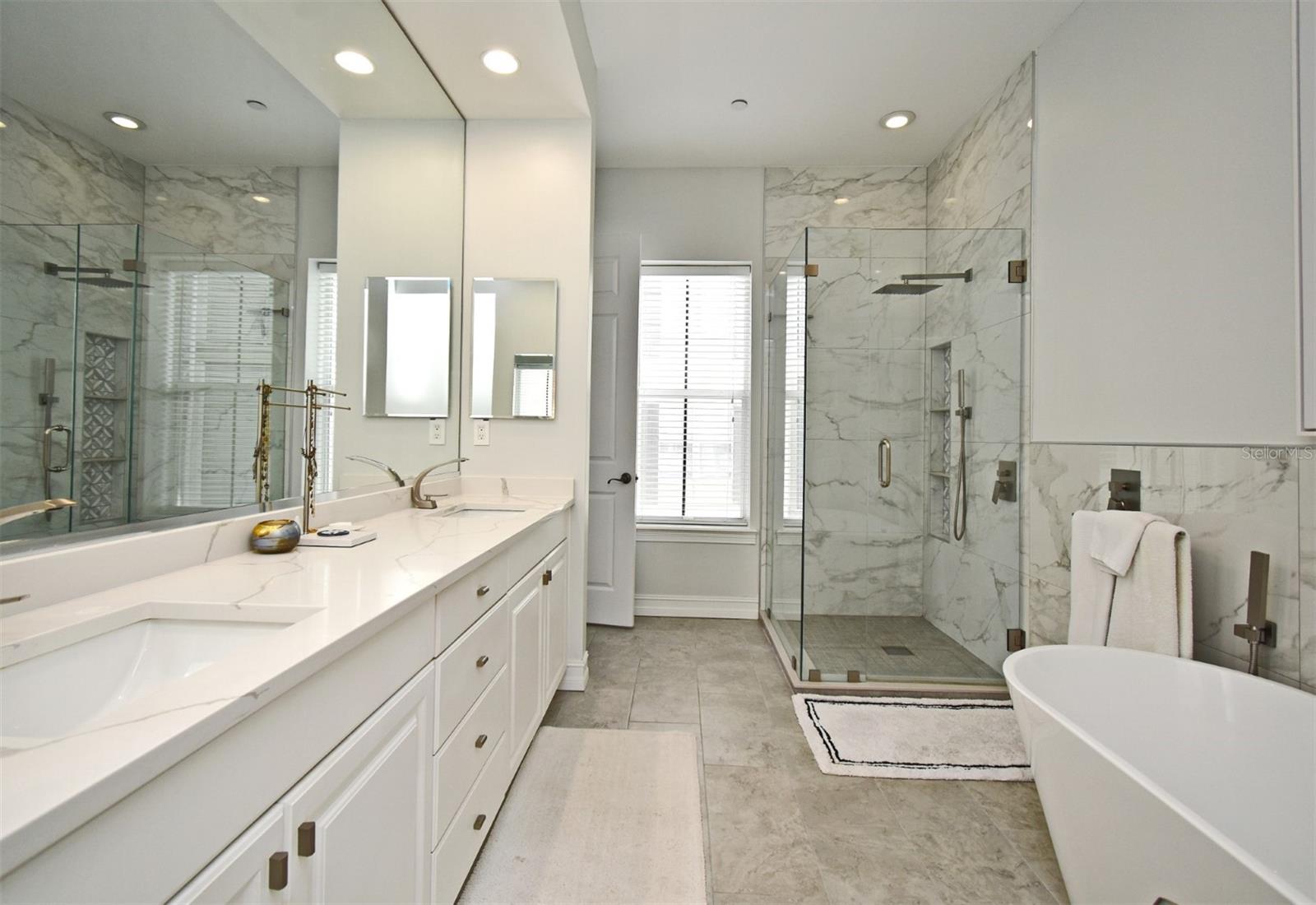 CARLYLE RESIDENCES AT CELEBRATION - Residential