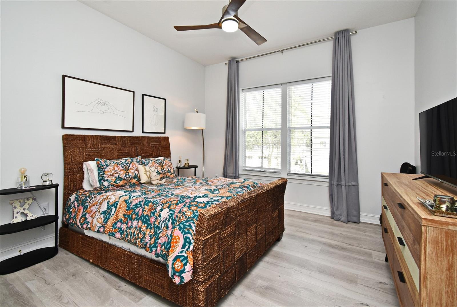 CARLYLE RESIDENCES AT CELEBRATION - Residential