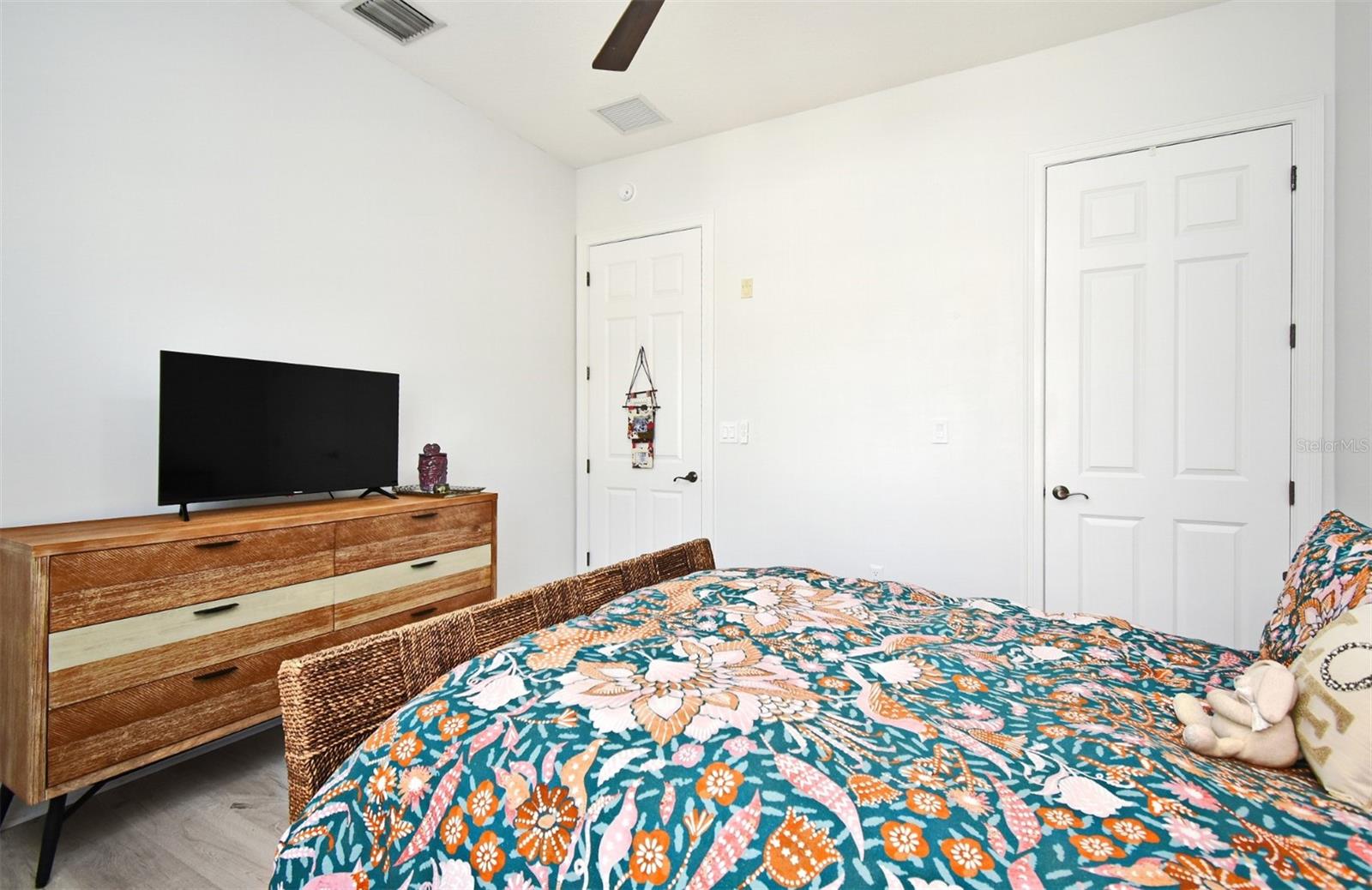 CARLYLE RESIDENCES AT CELEBRATION - Residential