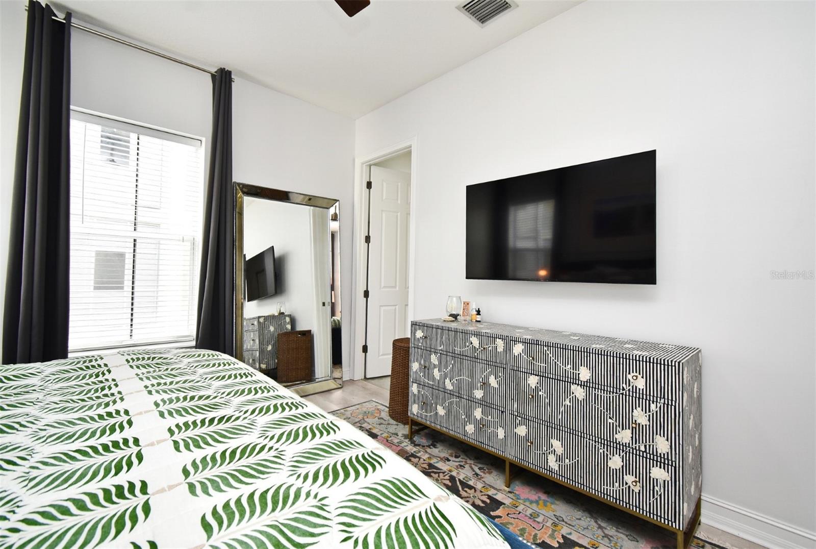 CARLYLE RESIDENCES AT CELEBRATION - Residential