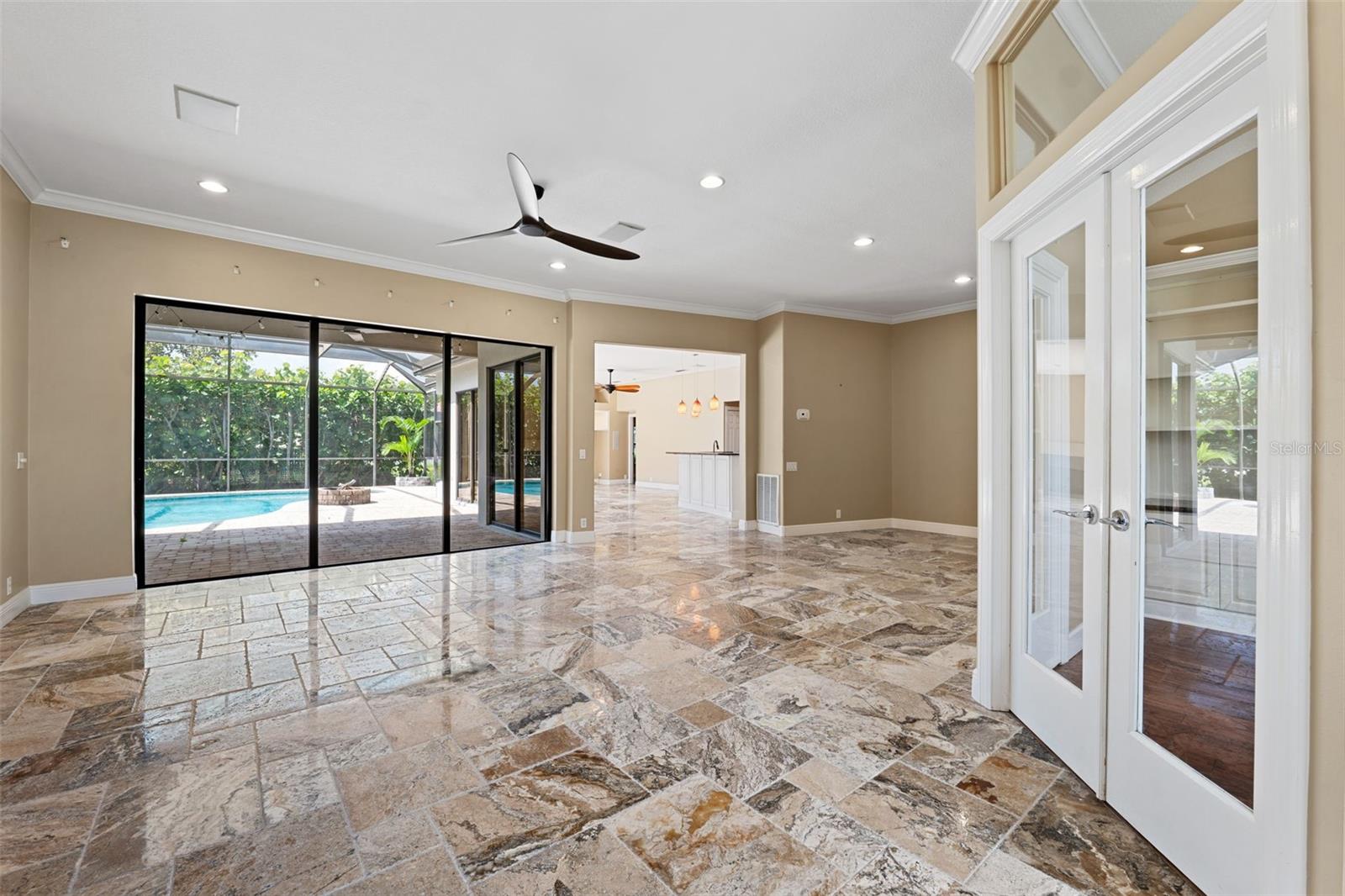 5904 PELICAN BAY PLAZA S