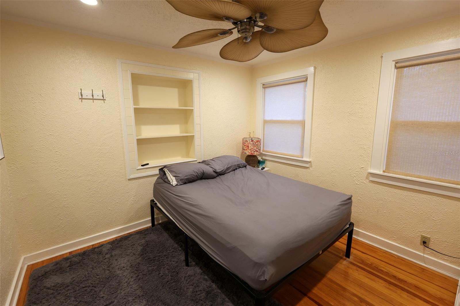 LA JOLLA SUB - Residential Lease