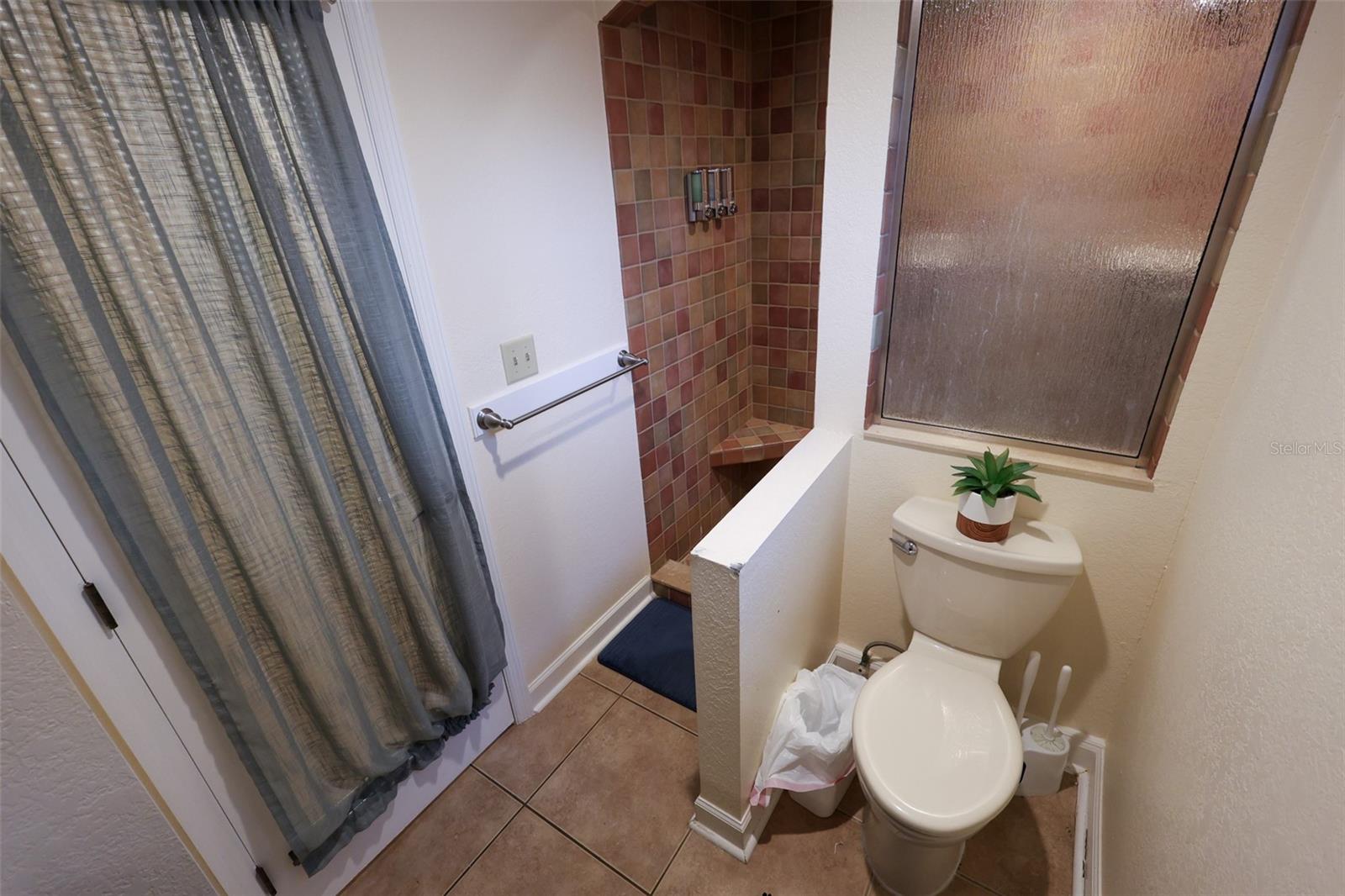 LA JOLLA SUB - Residential Lease