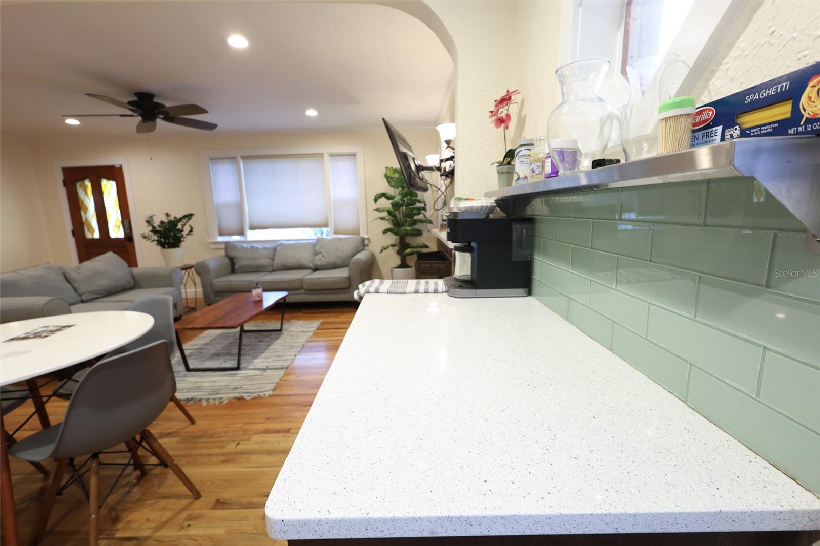 LA JOLLA SUB - Residential Lease