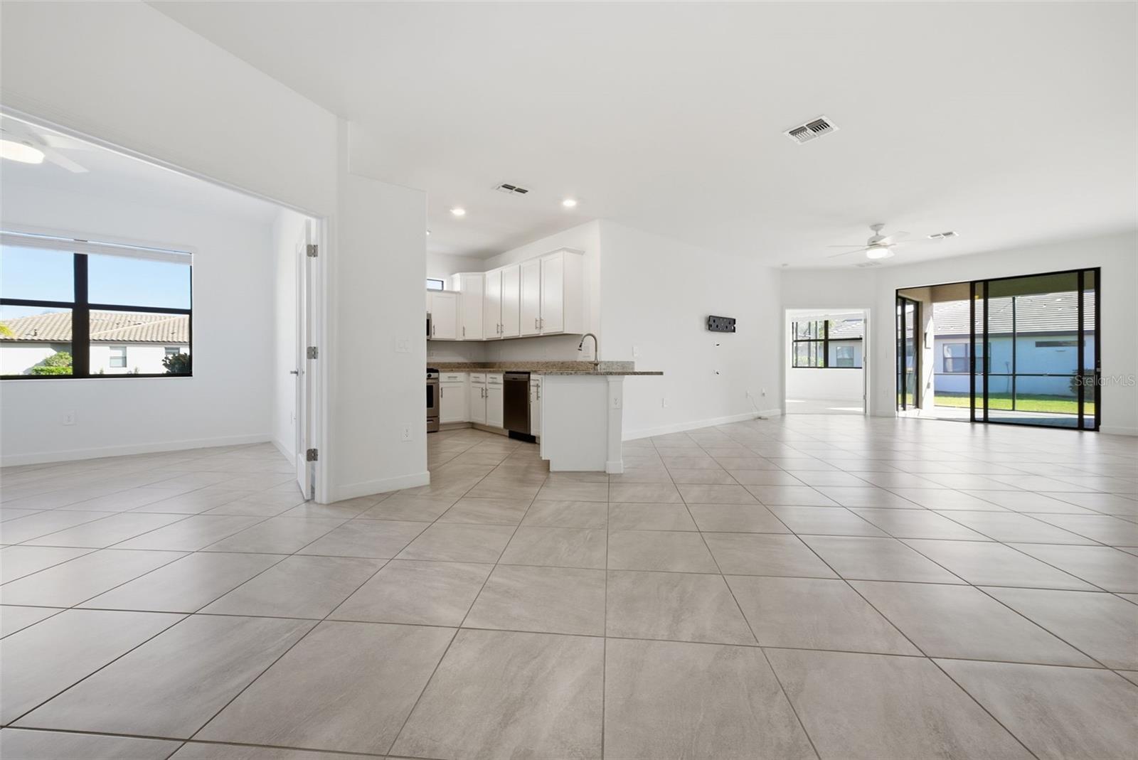 LORRAINE LAKES PH I - Residential