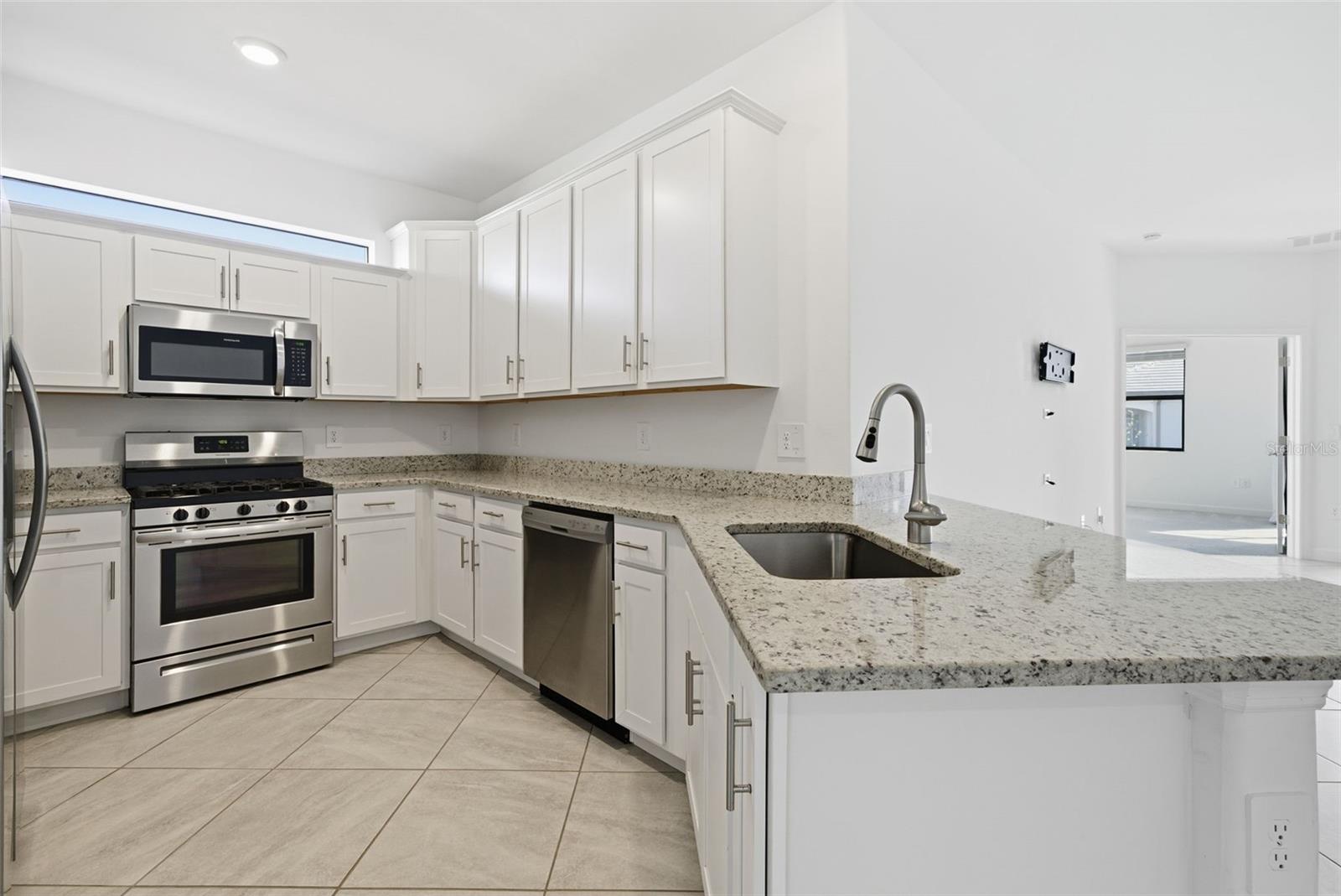 LORRAINE LAKES PH I - Residential