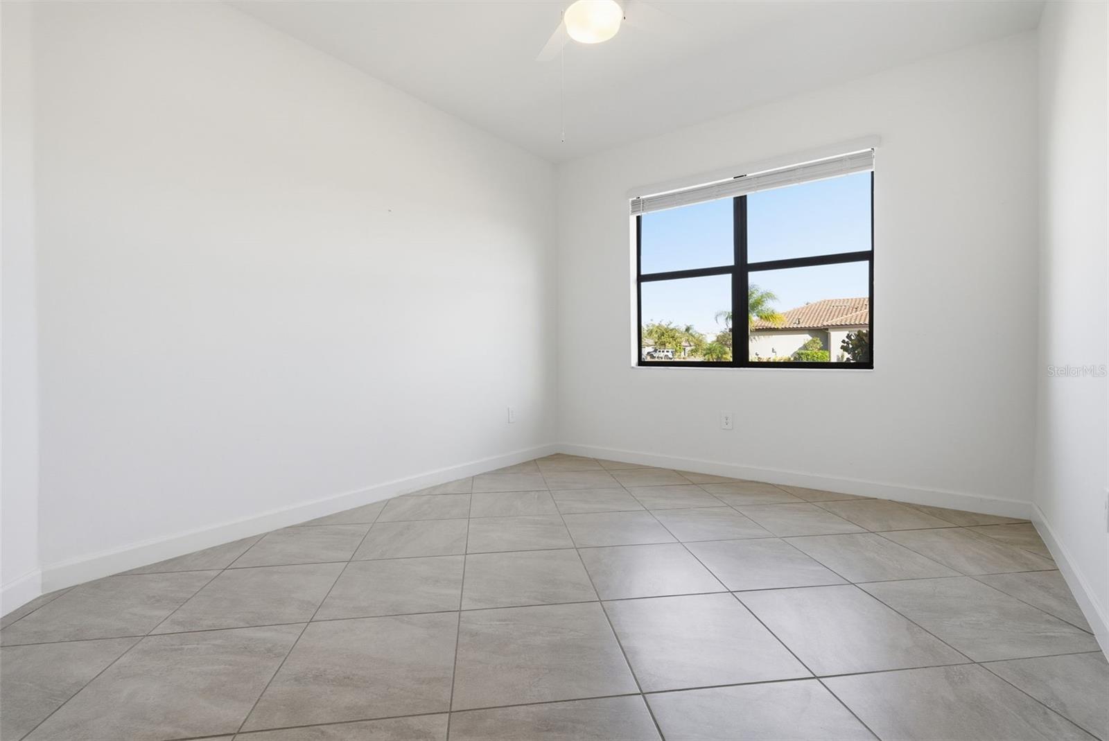 LORRAINE LAKES PH I - Residential