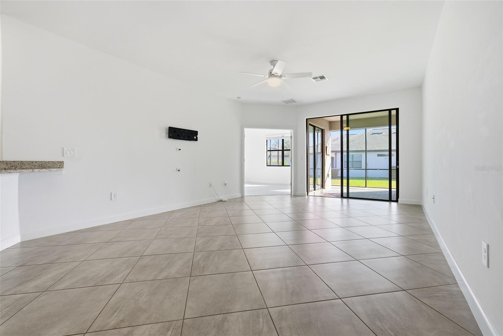 LORRAINE LAKES PH I - Residential