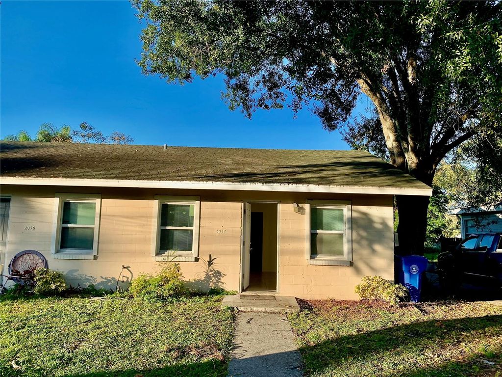 Photo of 2038 19th Avenue W, Bradenton, FL 34205 (MLS # A4685068)