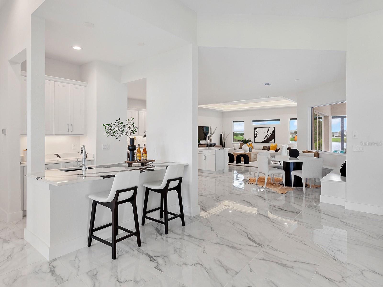 HAMPTON LAKES - Residential