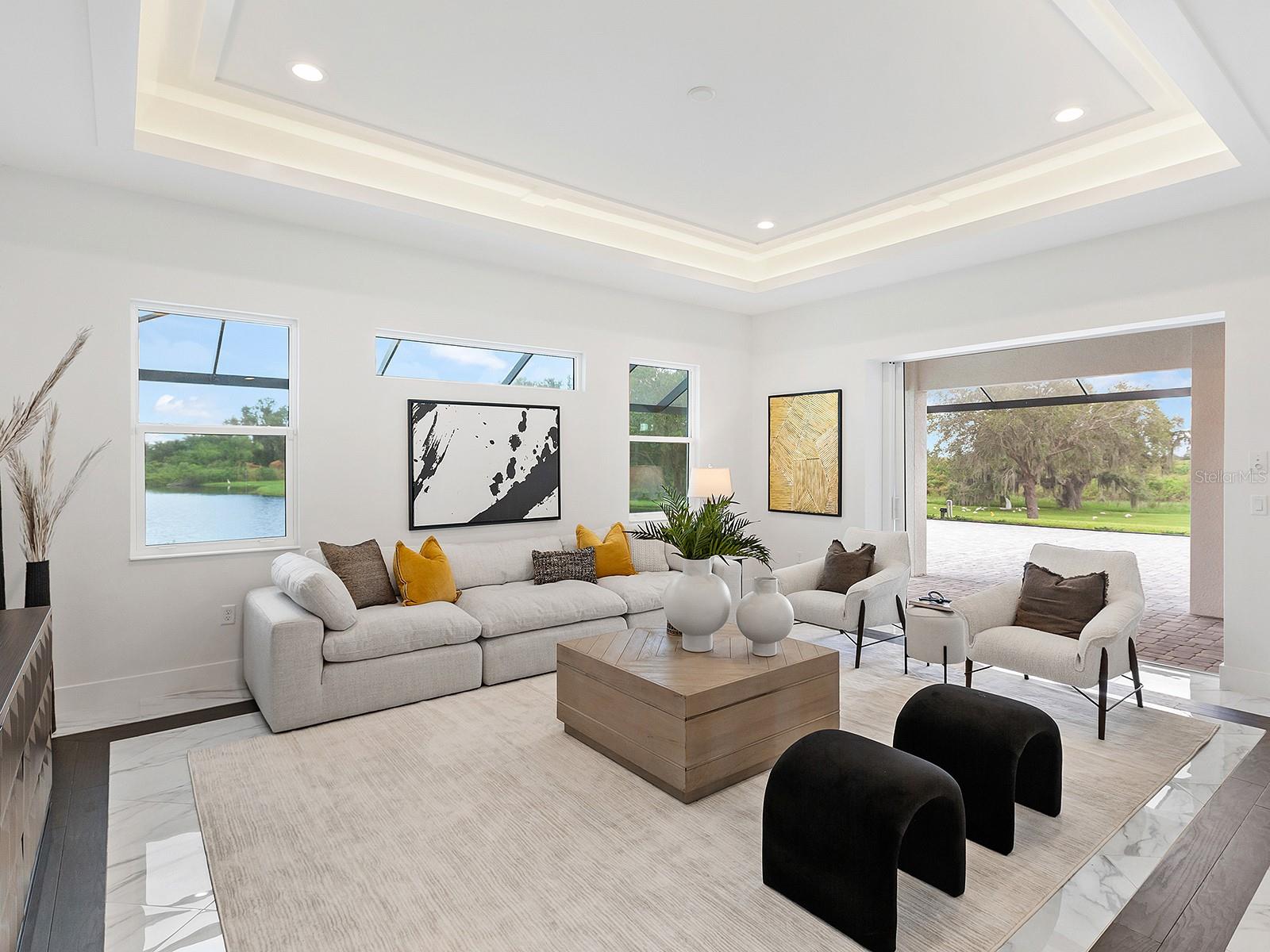 HAMPTON LAKES - Residential