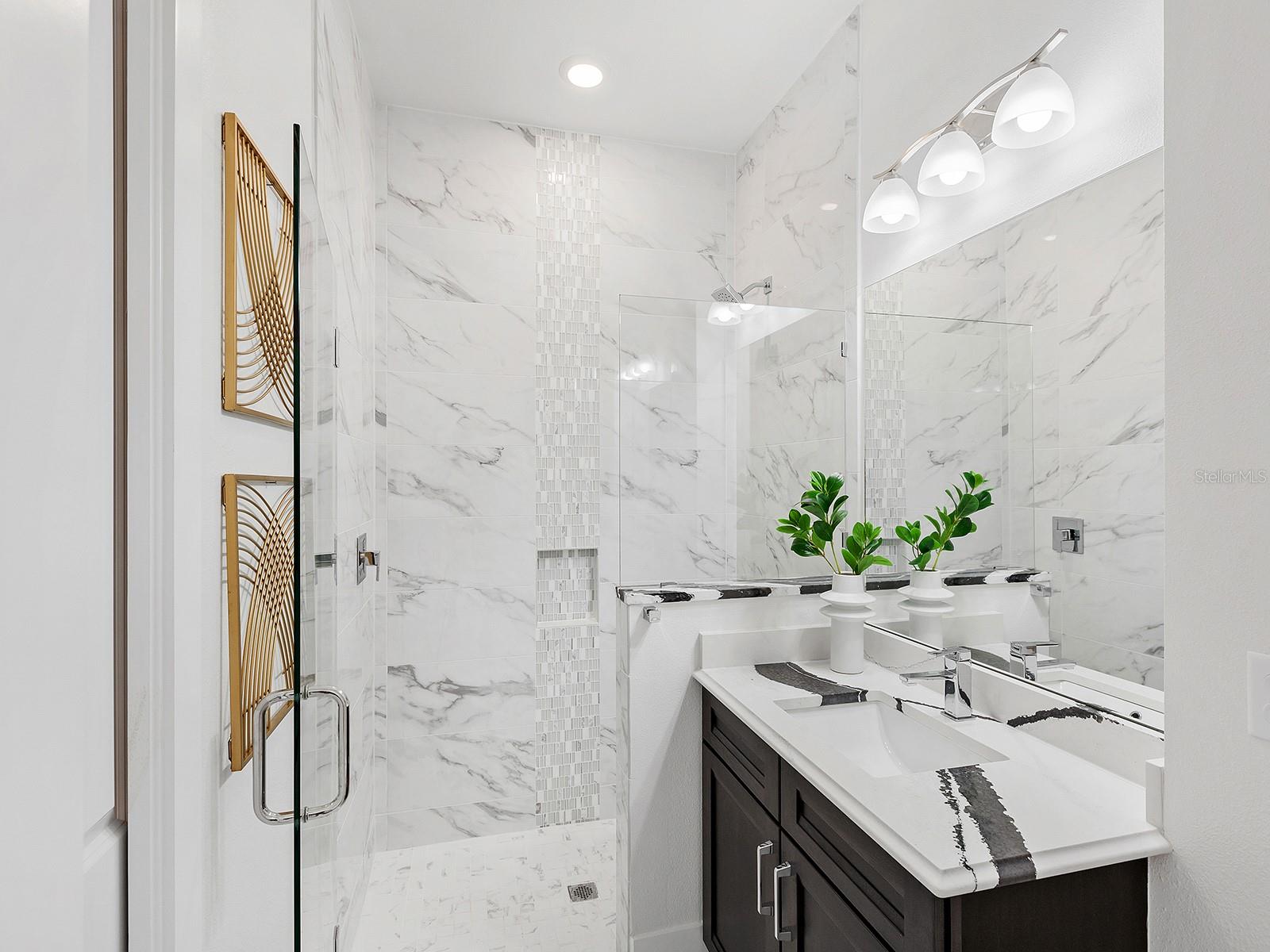 HAMPTON LAKES - Residential