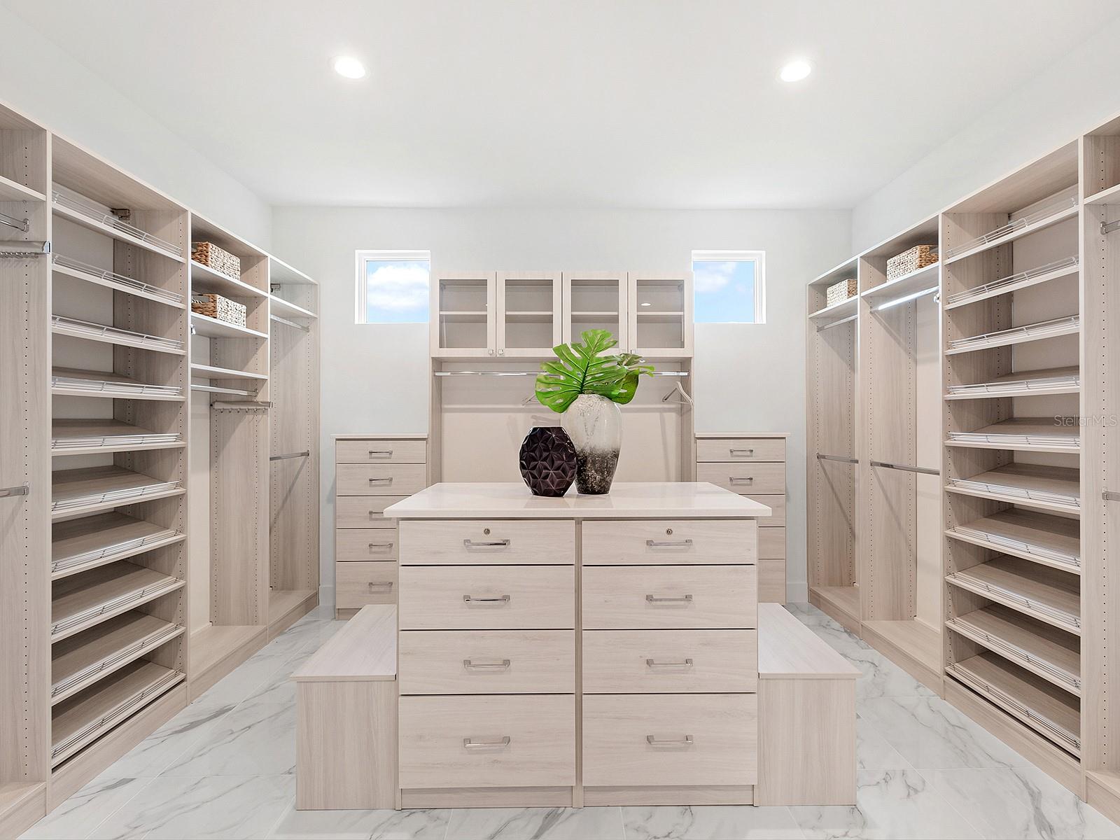 HAMPTON LAKES - Residential