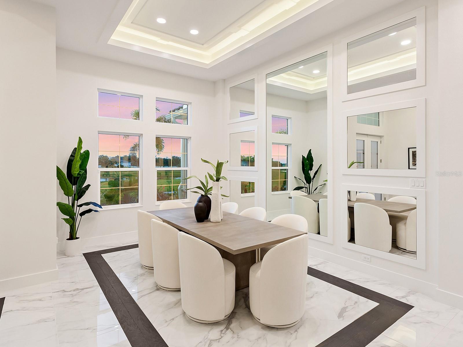 HAMPTON LAKES - Residential