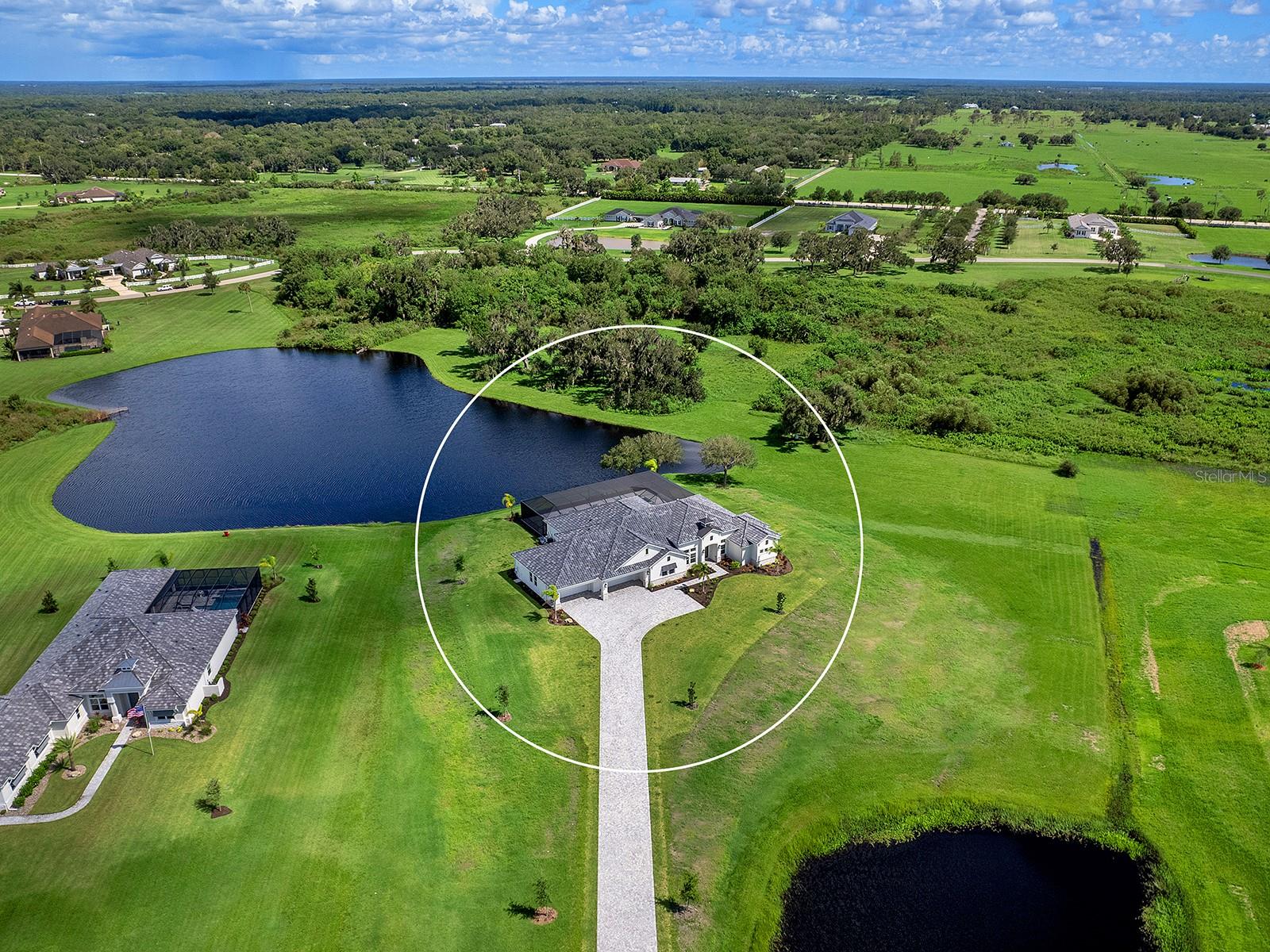 HAMPTON LAKES - Residential