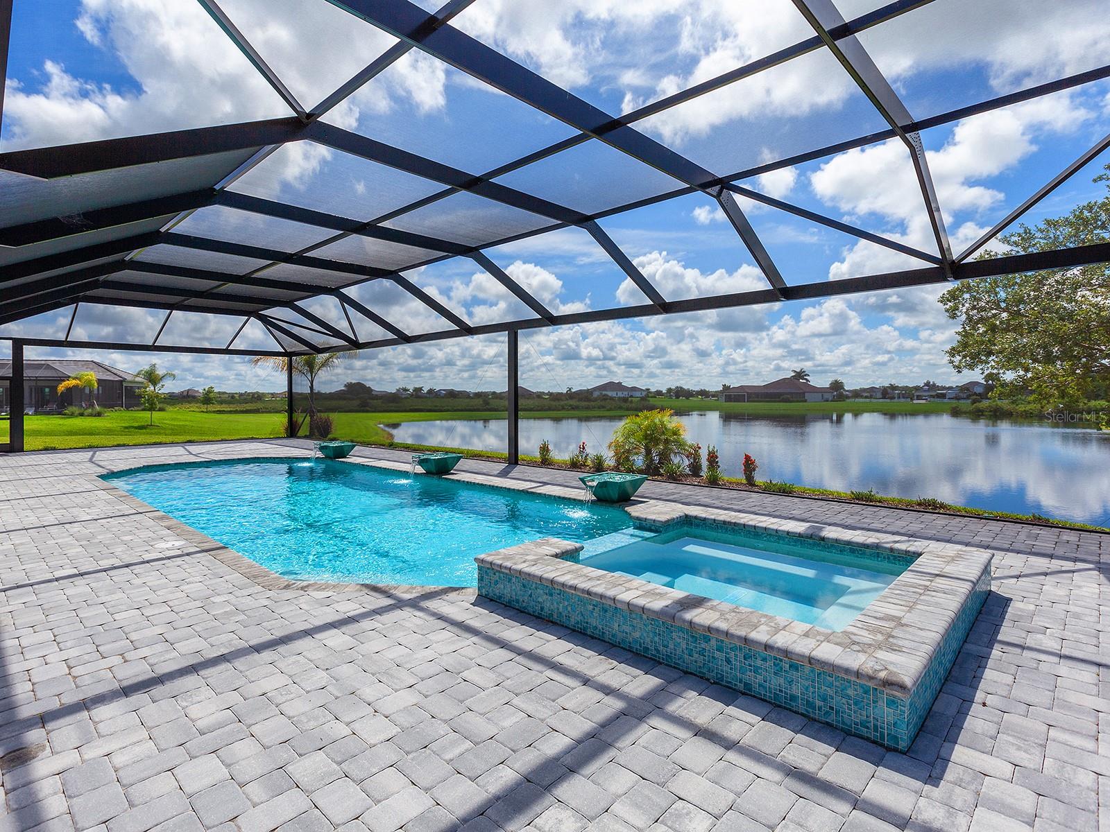 HAMPTON LAKES - Residential