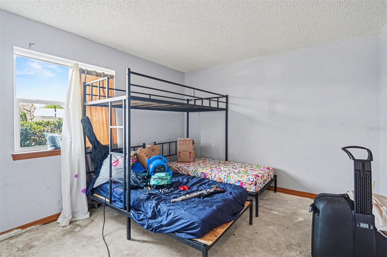 DELTONA LAKES UNIT 32 - Residential