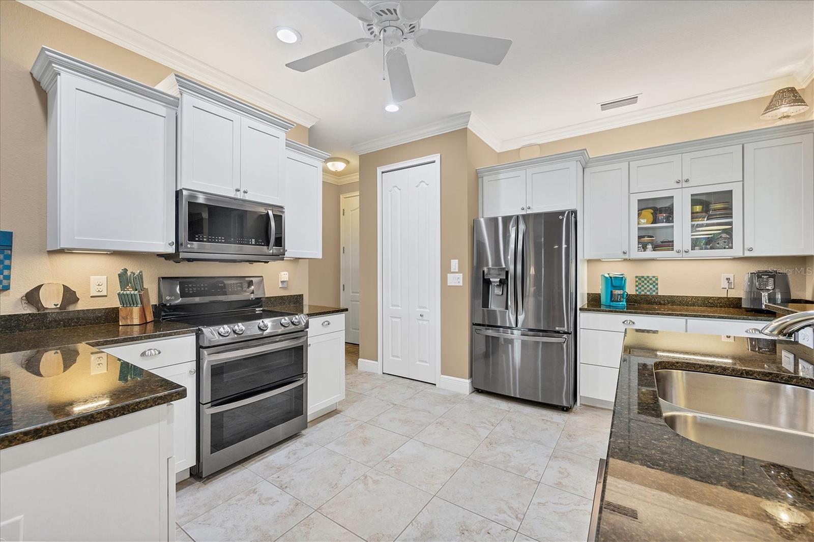 ROTONDA SANDS - Residential