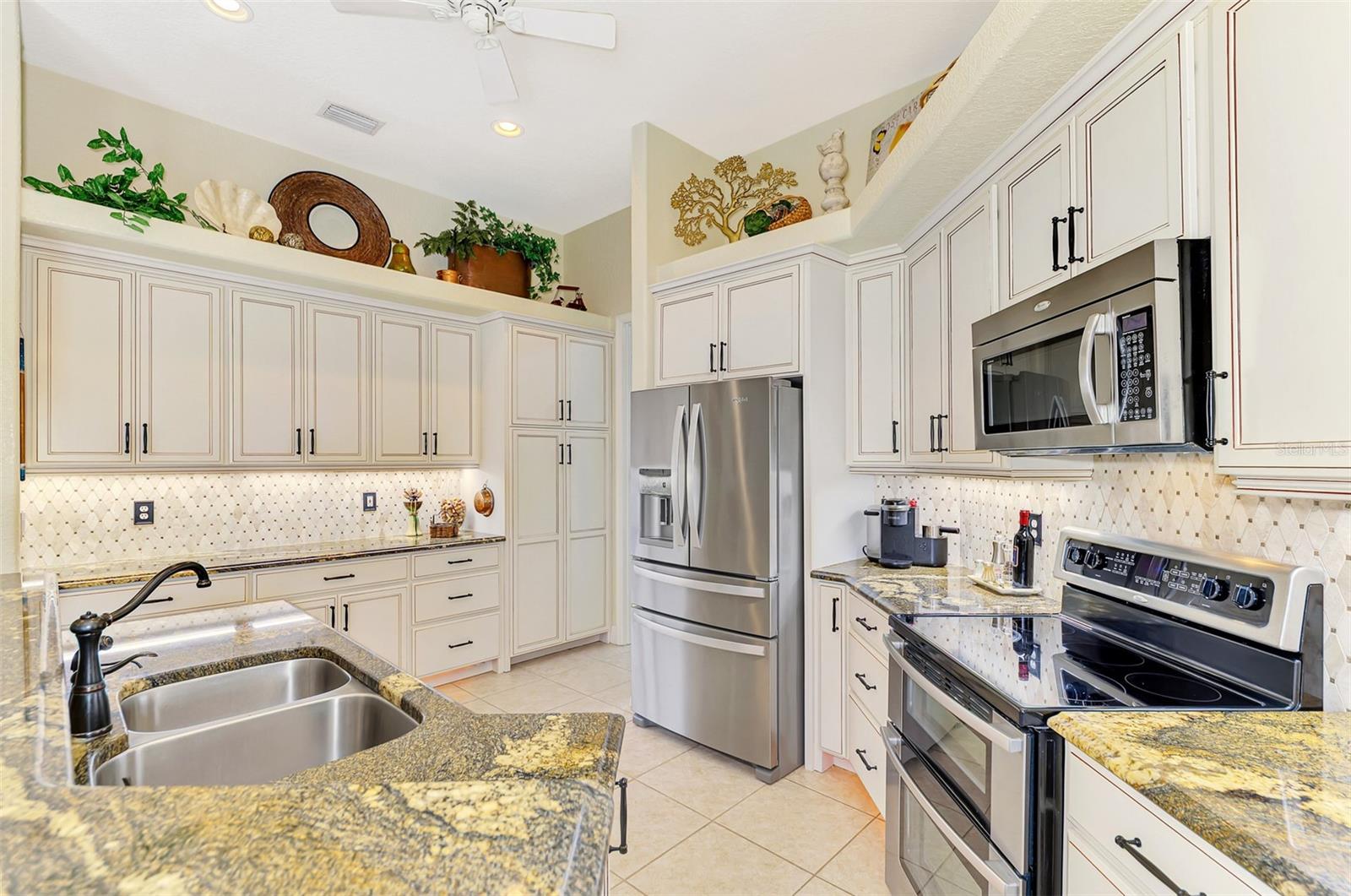 ROTONDA WEST WHITE MARSH - Residential