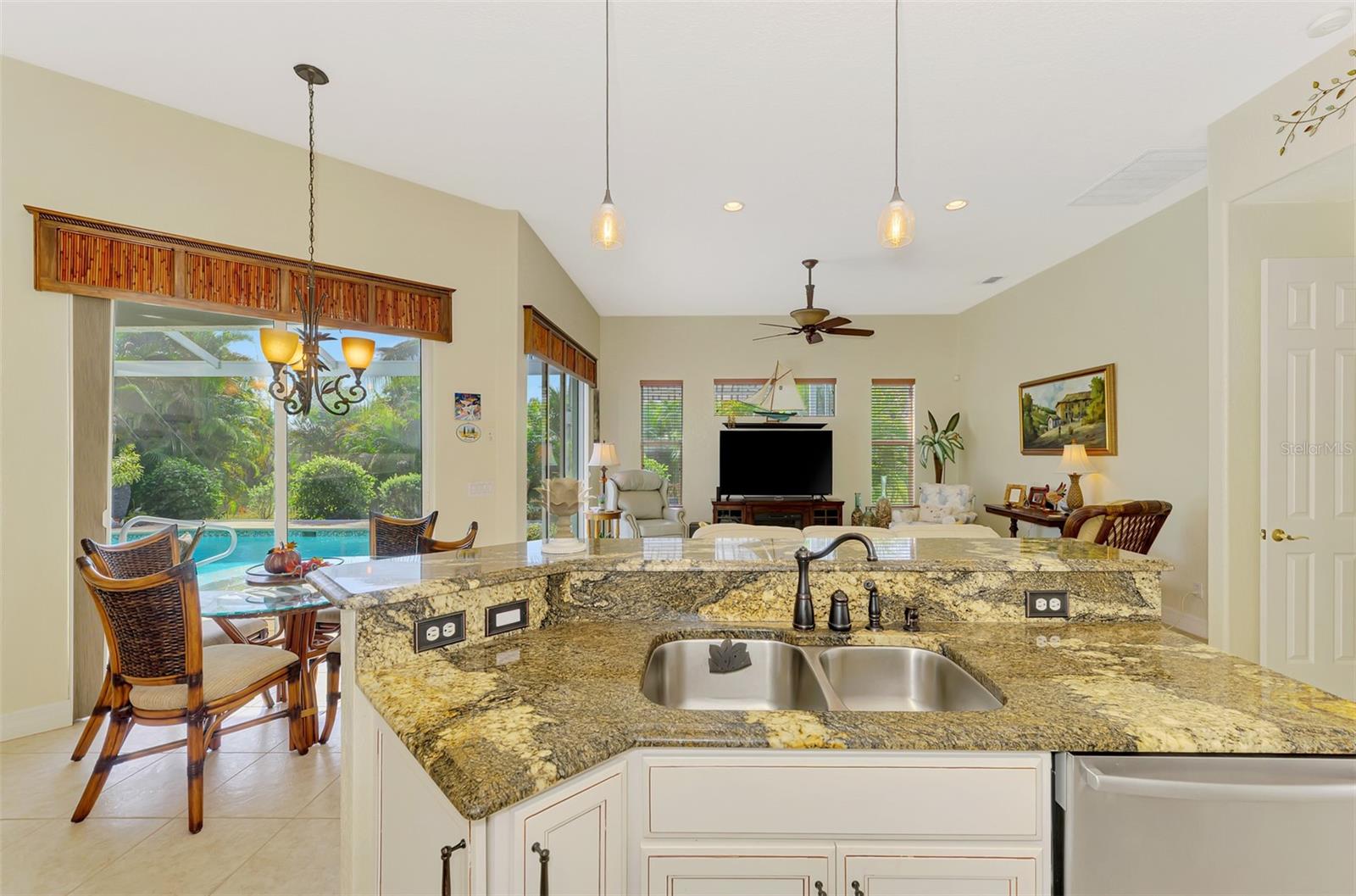 ROTONDA WEST WHITE MARSH - Residential