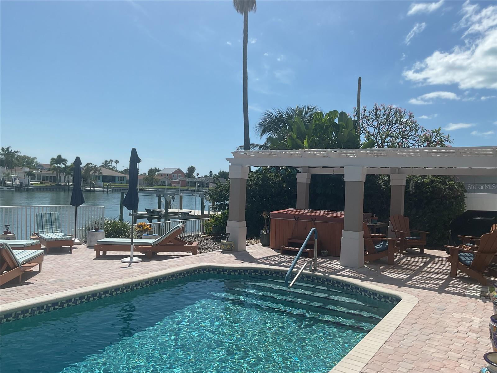 311 S ISLE DRIVE