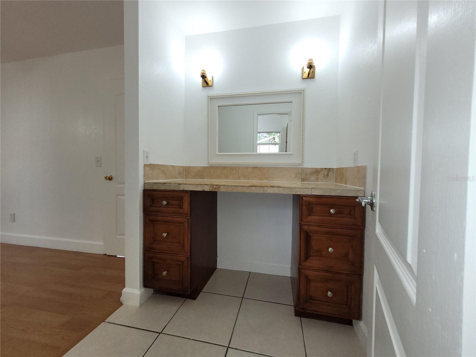 SUMMERSET NORTH - Residential Lease