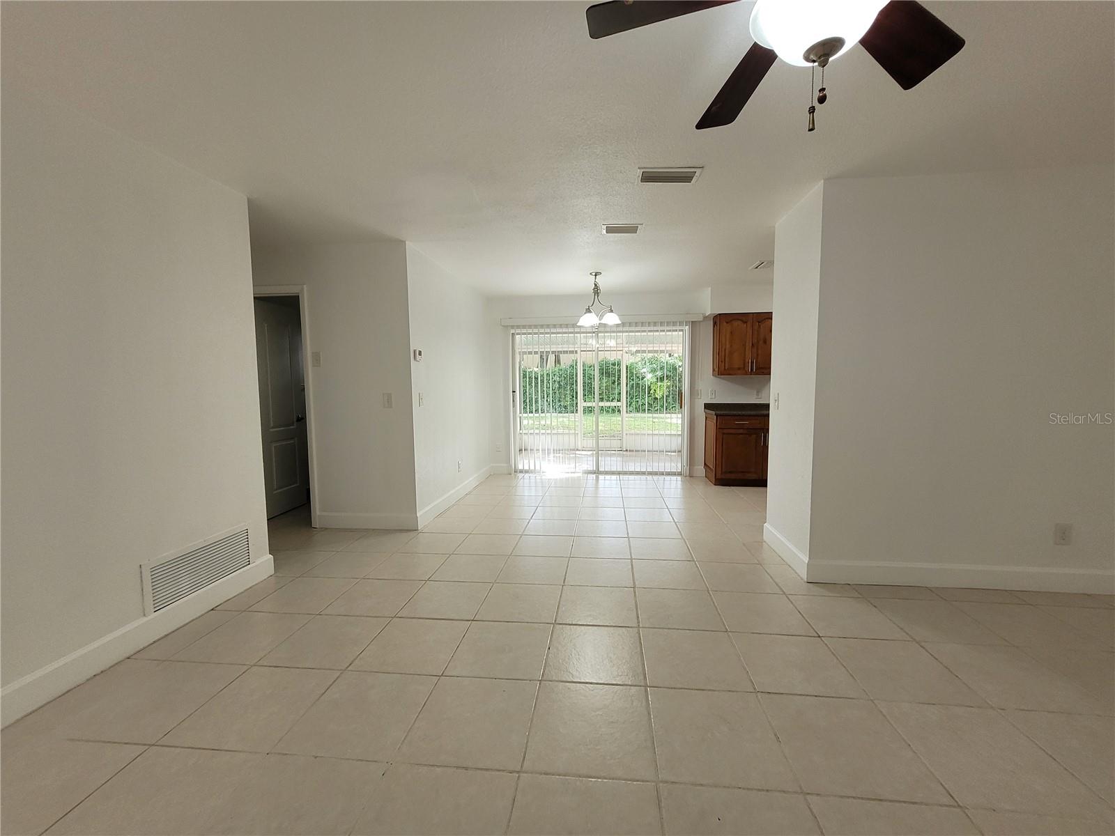 SUMMERSET NORTH - Residential Lease