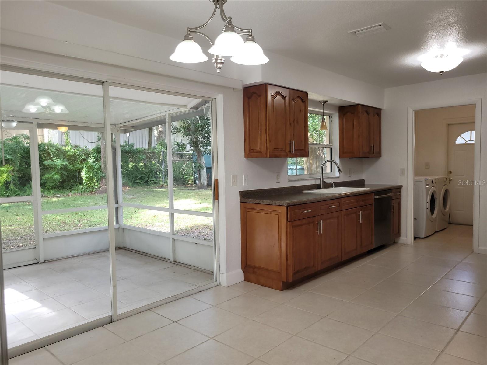 SUMMERSET NORTH - Residential Lease